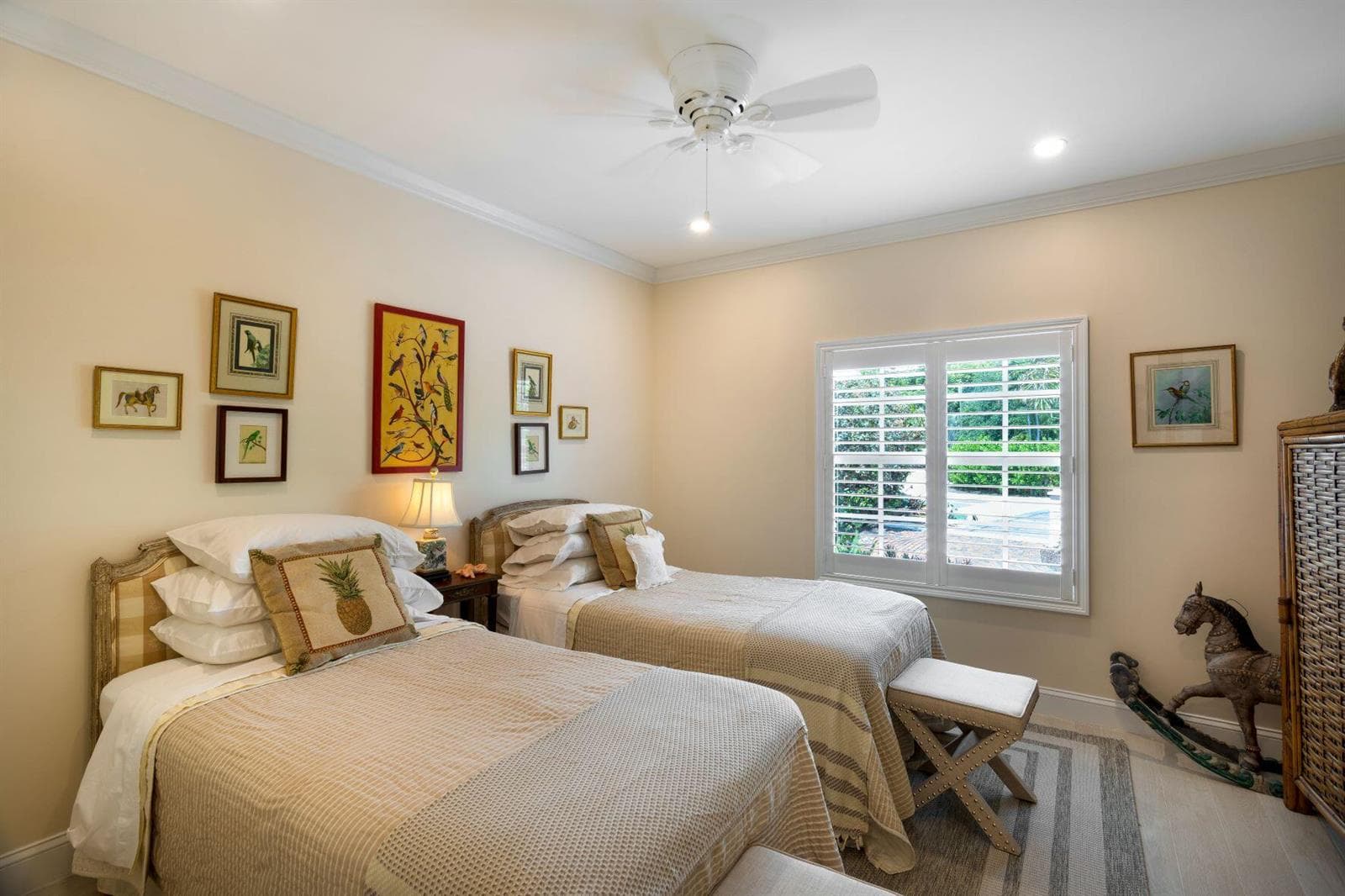 GUEST_BED_LEFT_ANGLE