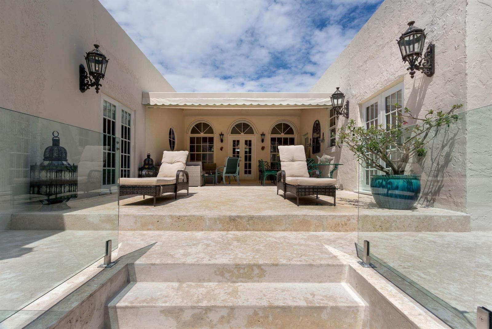 REAR_PATIO_STRAIGHT