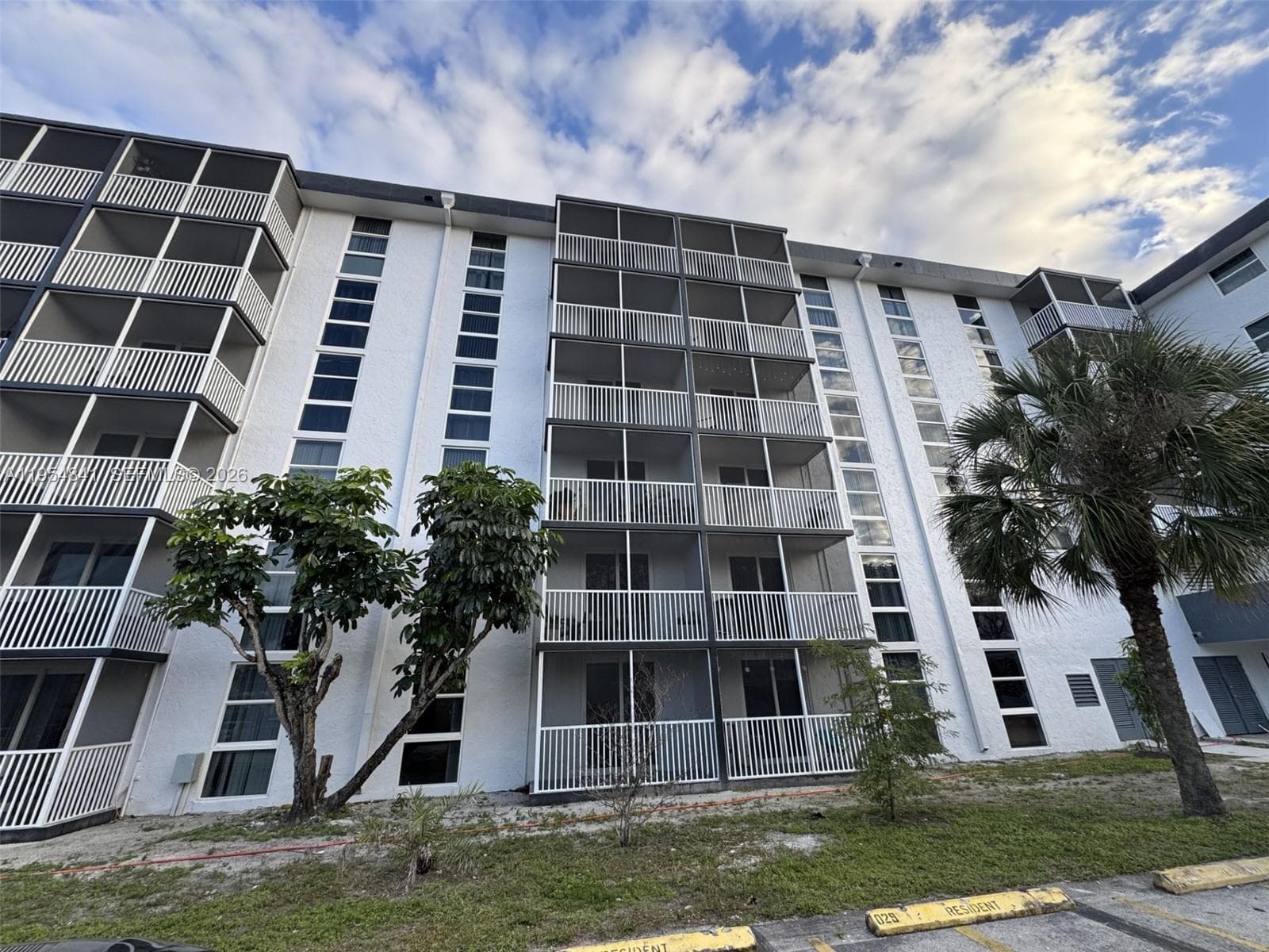 WOODSIDE APTS CONDO · #127 in North Miami Beach - Photo 1