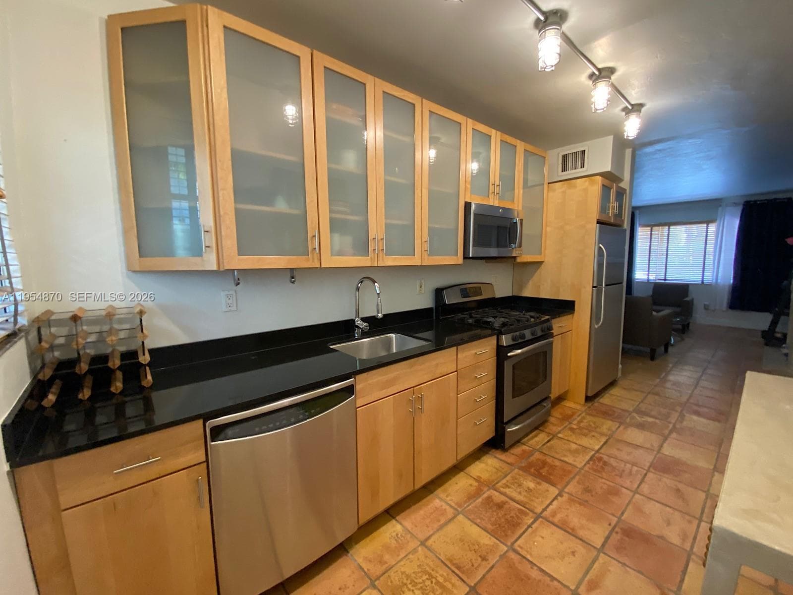 LINCOLN ROAD VILLAS CONDO · #1601-9 in Miami Beach - Photo 3