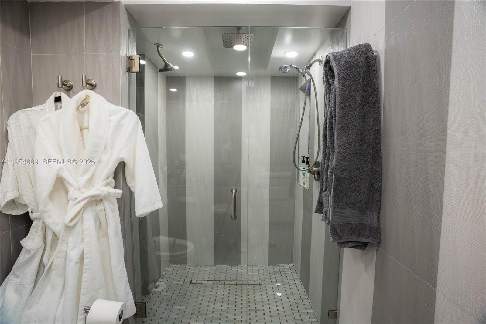 Winston Towers 600 HOA · #309 in Sunny Isles Beach - Photo 9