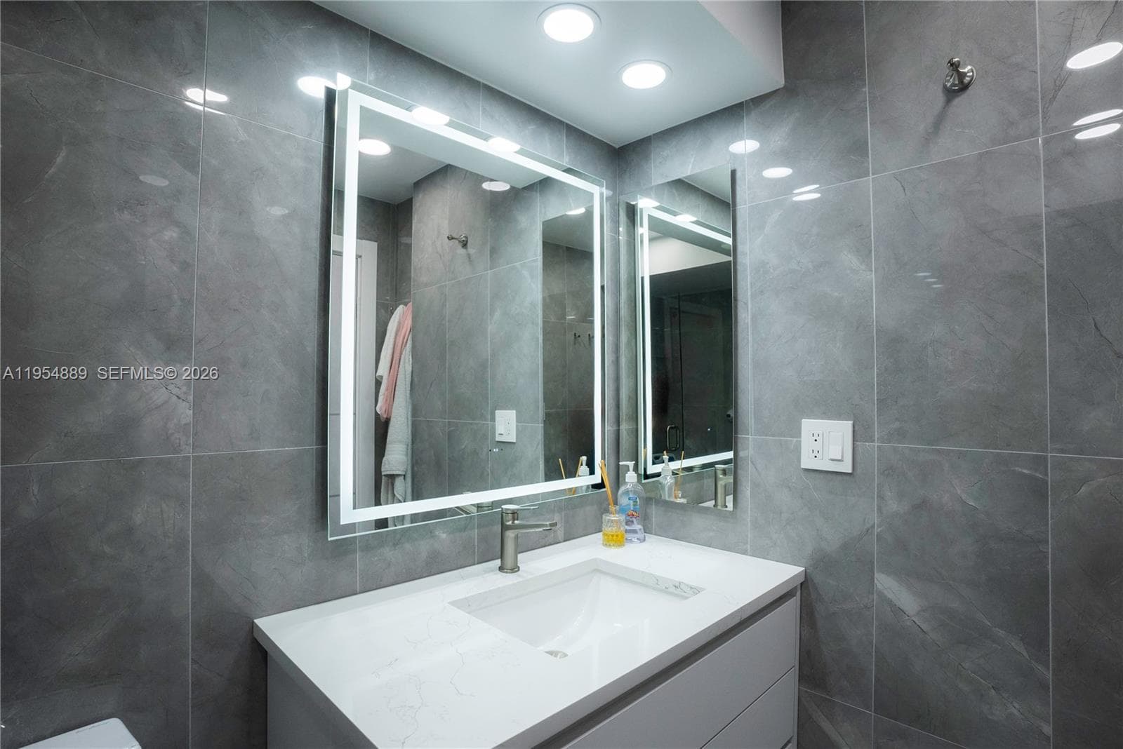 Winston Towers 600 HOA · #309 in Sunny Isles Beach - Photo 19