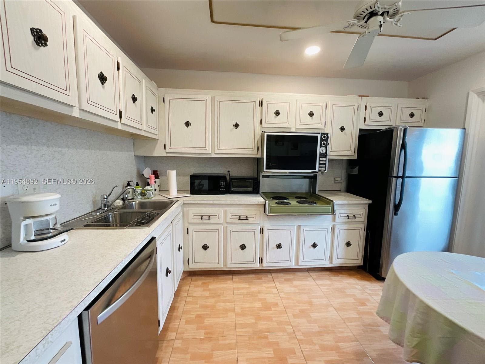 Fairways Royale Condo · #209 in Hallandale Beach - Photo 10