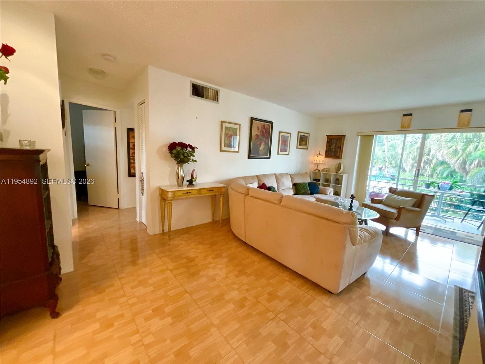 Fairways Royale Condo · #209 in Hallandale Beach - Photo 8