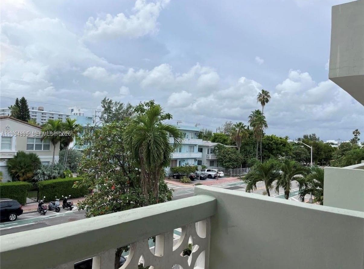 PENN 10 MANOR CONDO · #302 in Miami Beach - Photo 21