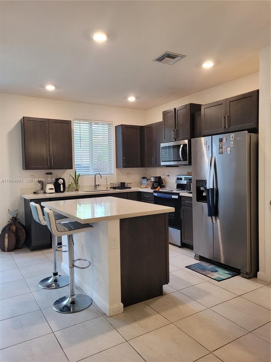 1015 SE 24th Ter #1015 photo 1