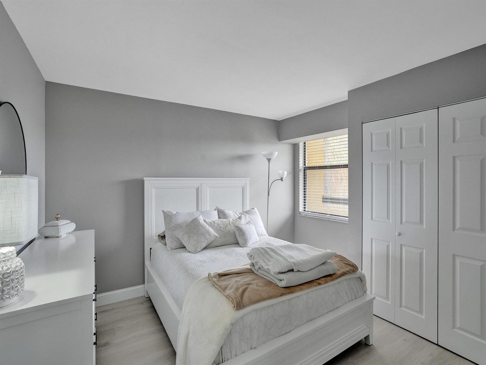 2nd bedroom