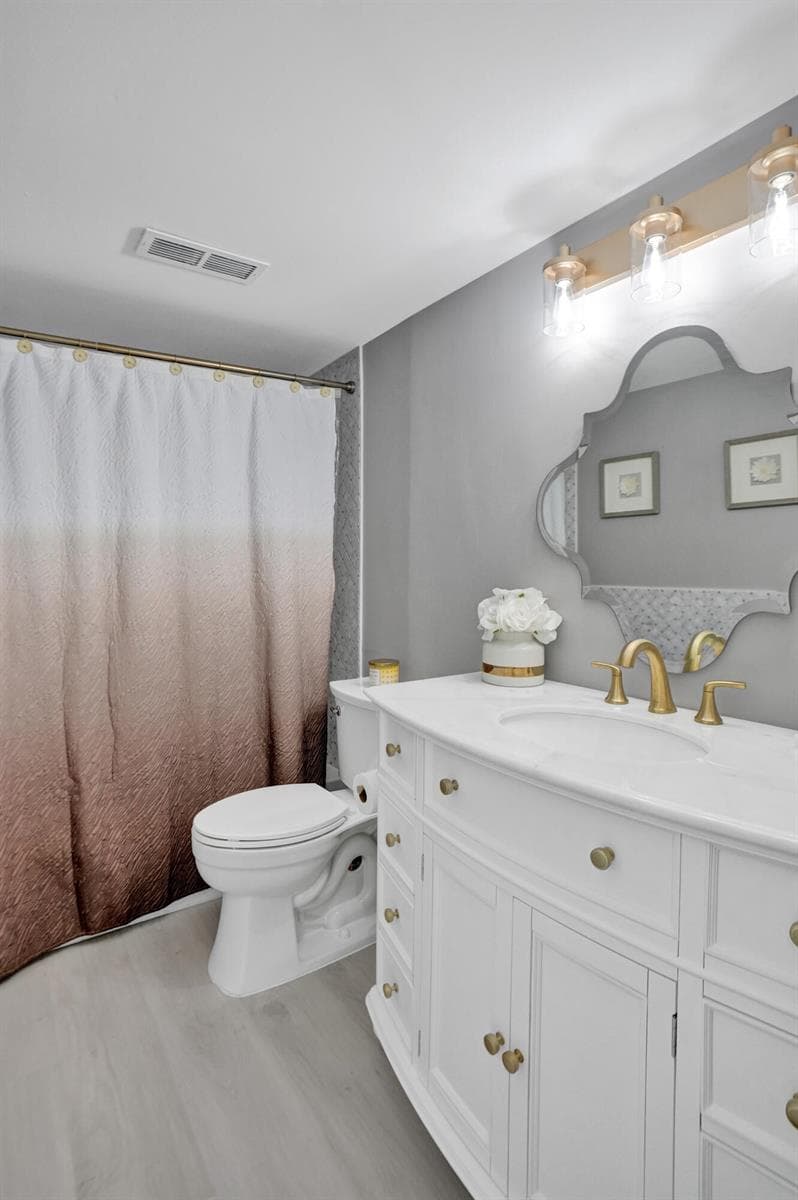 2nd Bathroom
