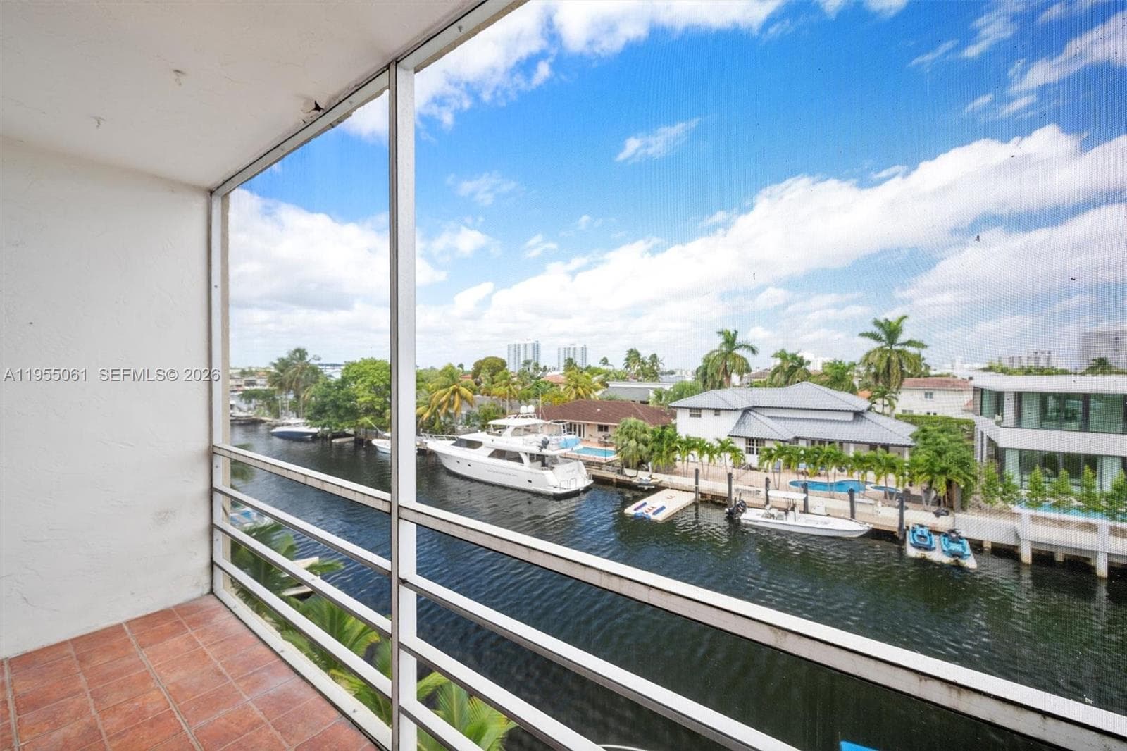 BAYSWATER COURT CONDO · #4I in North Miami Beach - Photo 2