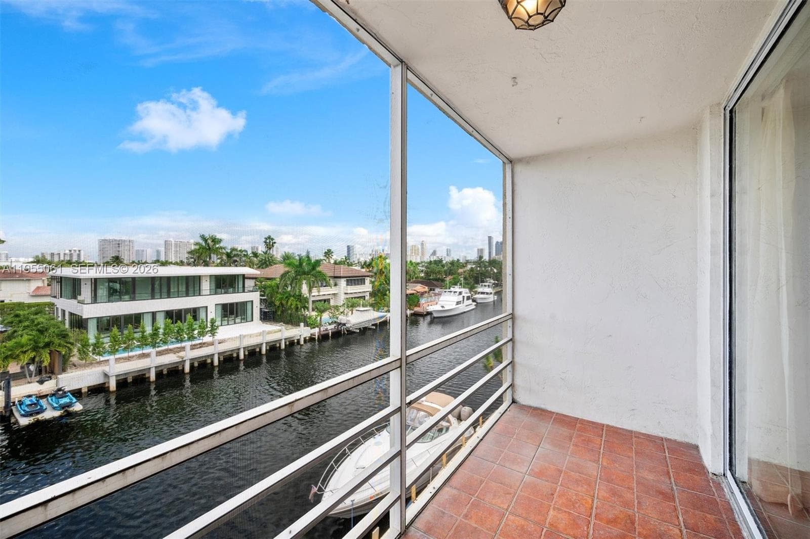 BAYSWATER COURT CONDO · #4I in North Miami Beach - Photo 1