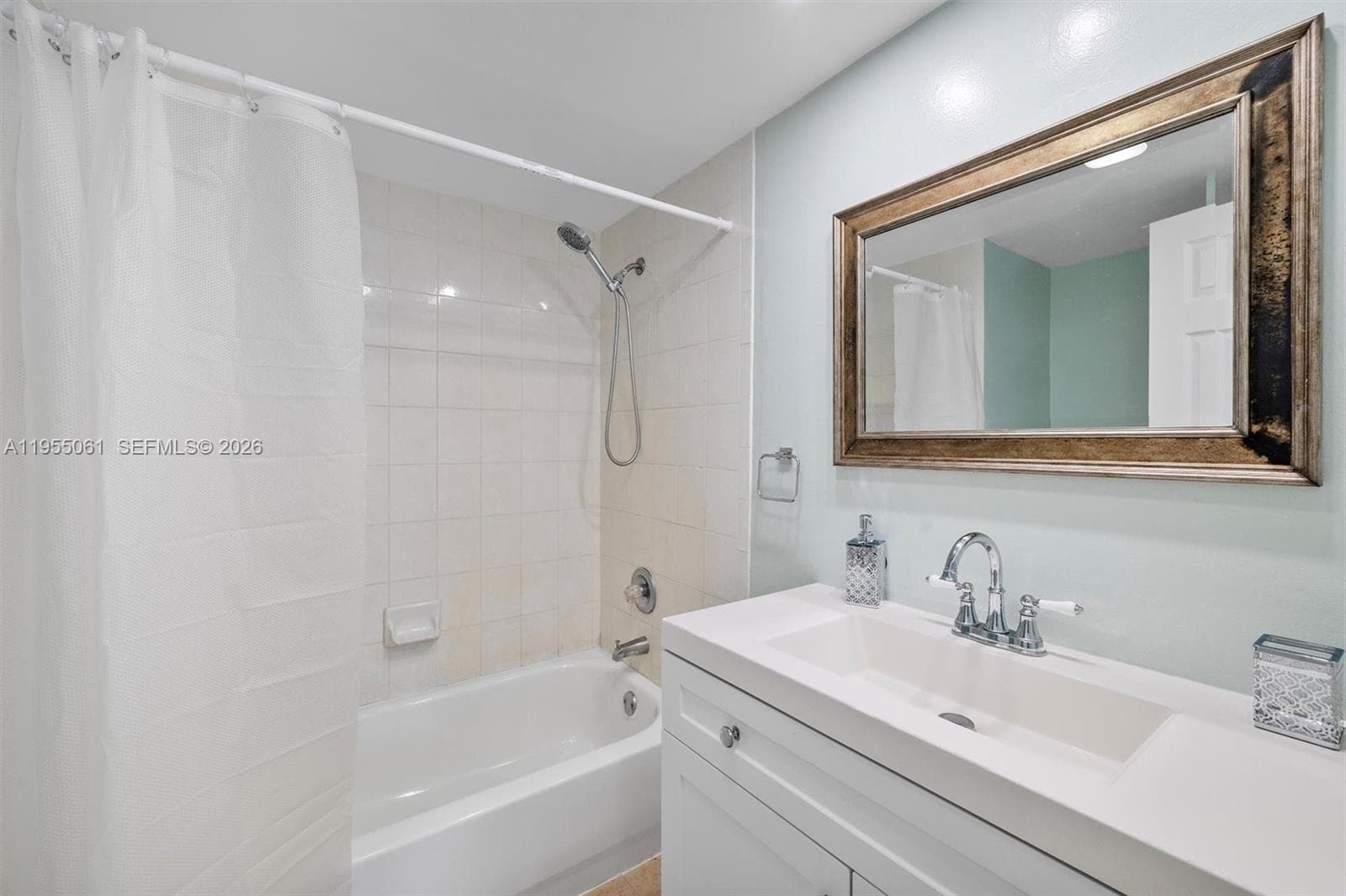 BAYSWATER COURT CONDO · #4I in North Miami Beach - Photo 11