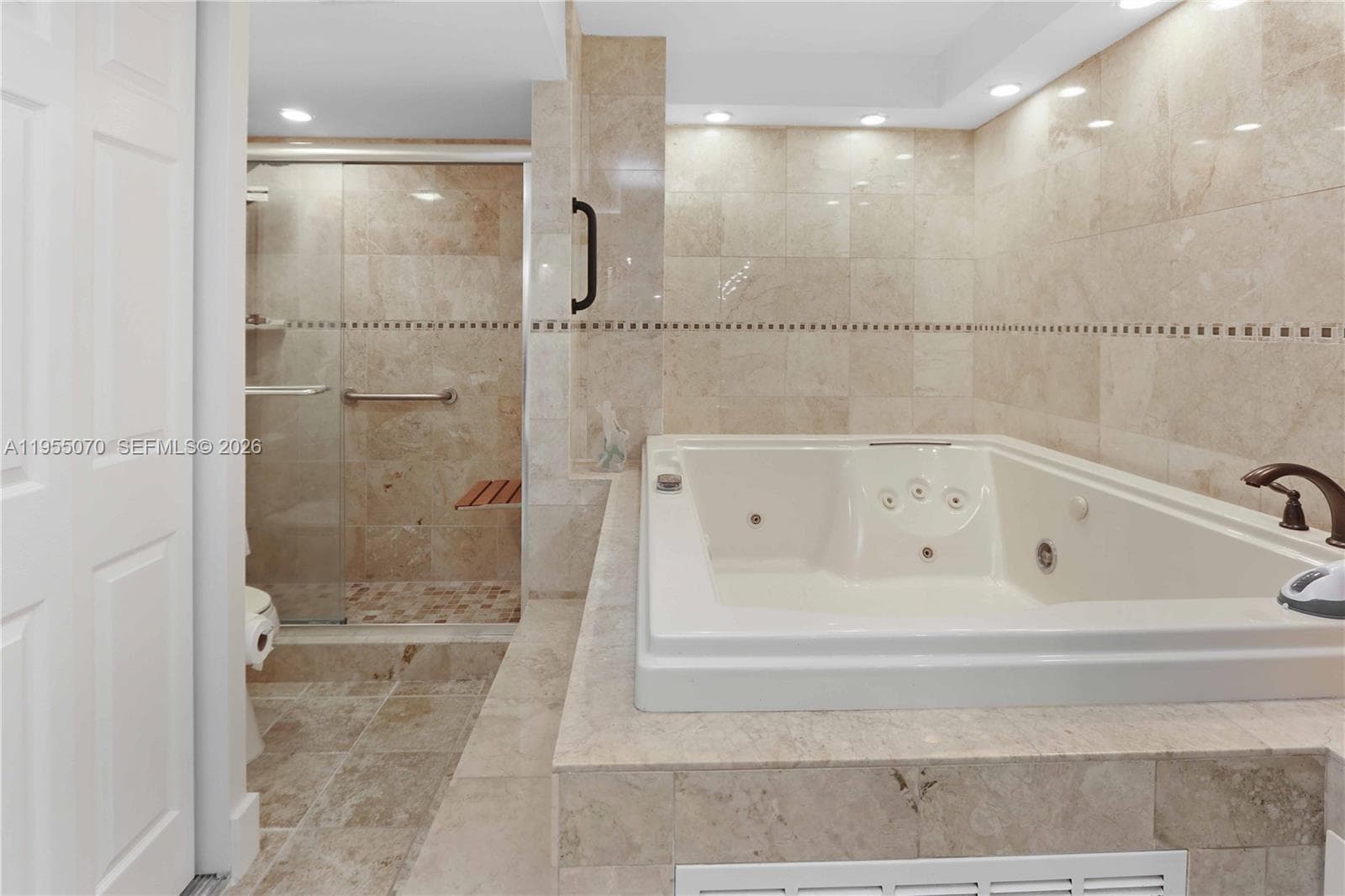 Parker Plaza · #727 in Hallandale Beach - Photo 16