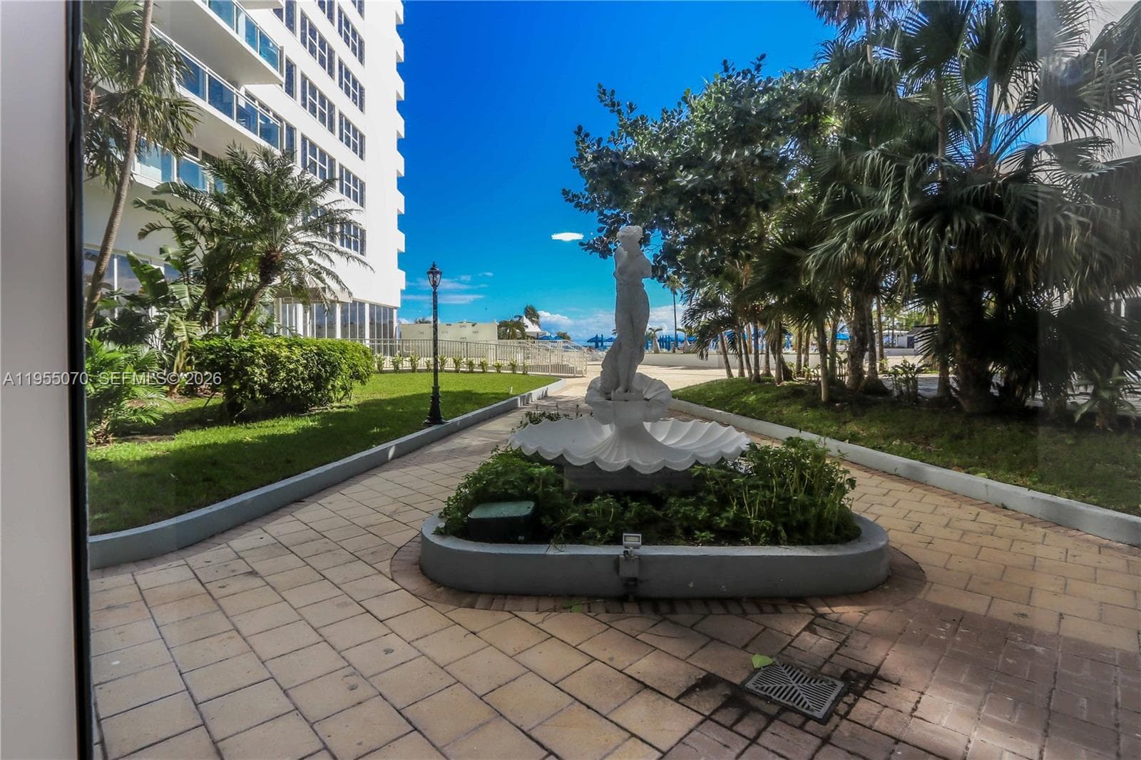 Parker Plaza · #727 in Hallandale Beach - Photo 30
