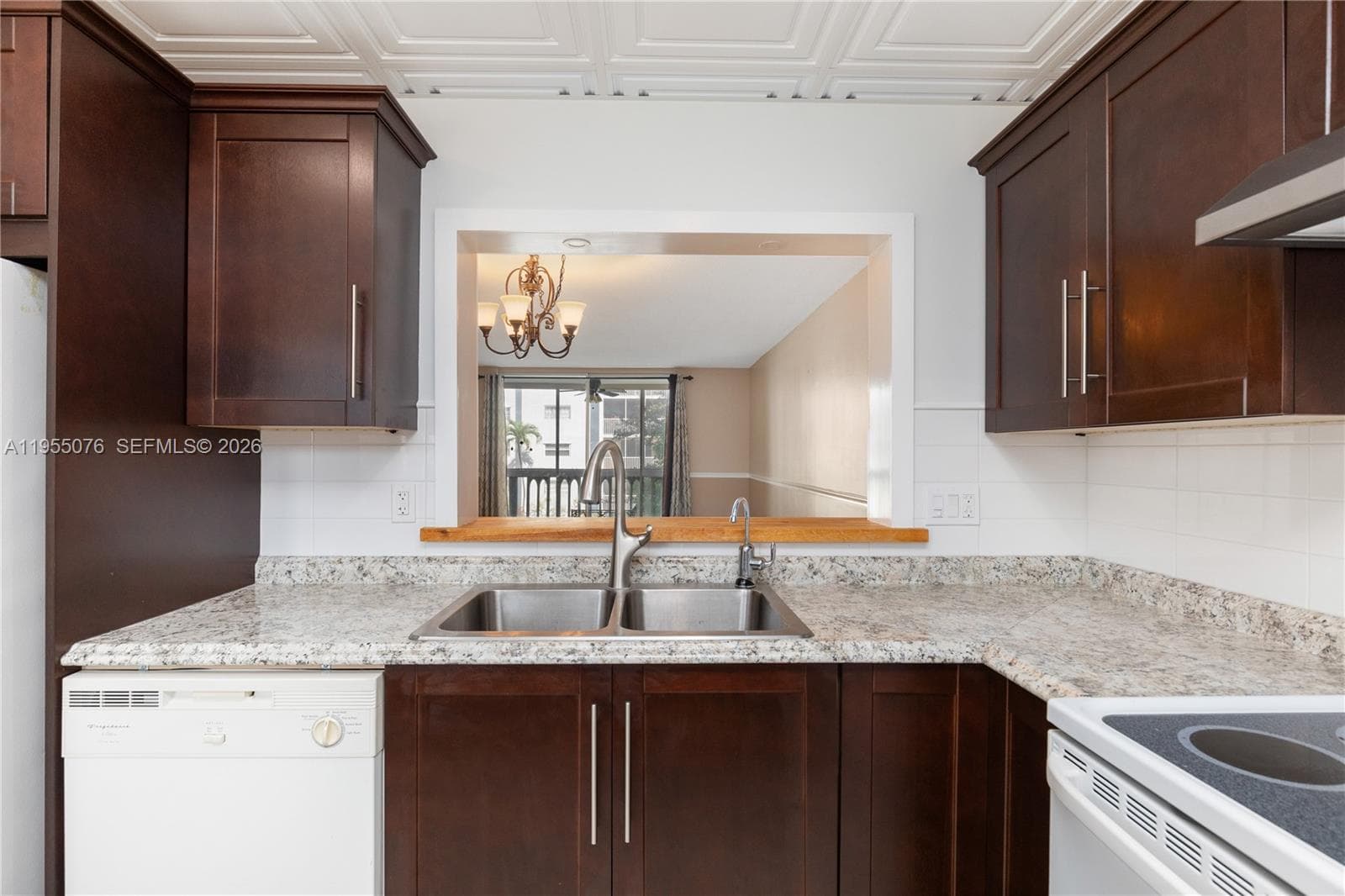 MEADOWBROOK TOWERS CONDO · #307 in Hallandale Beach - Photo 32