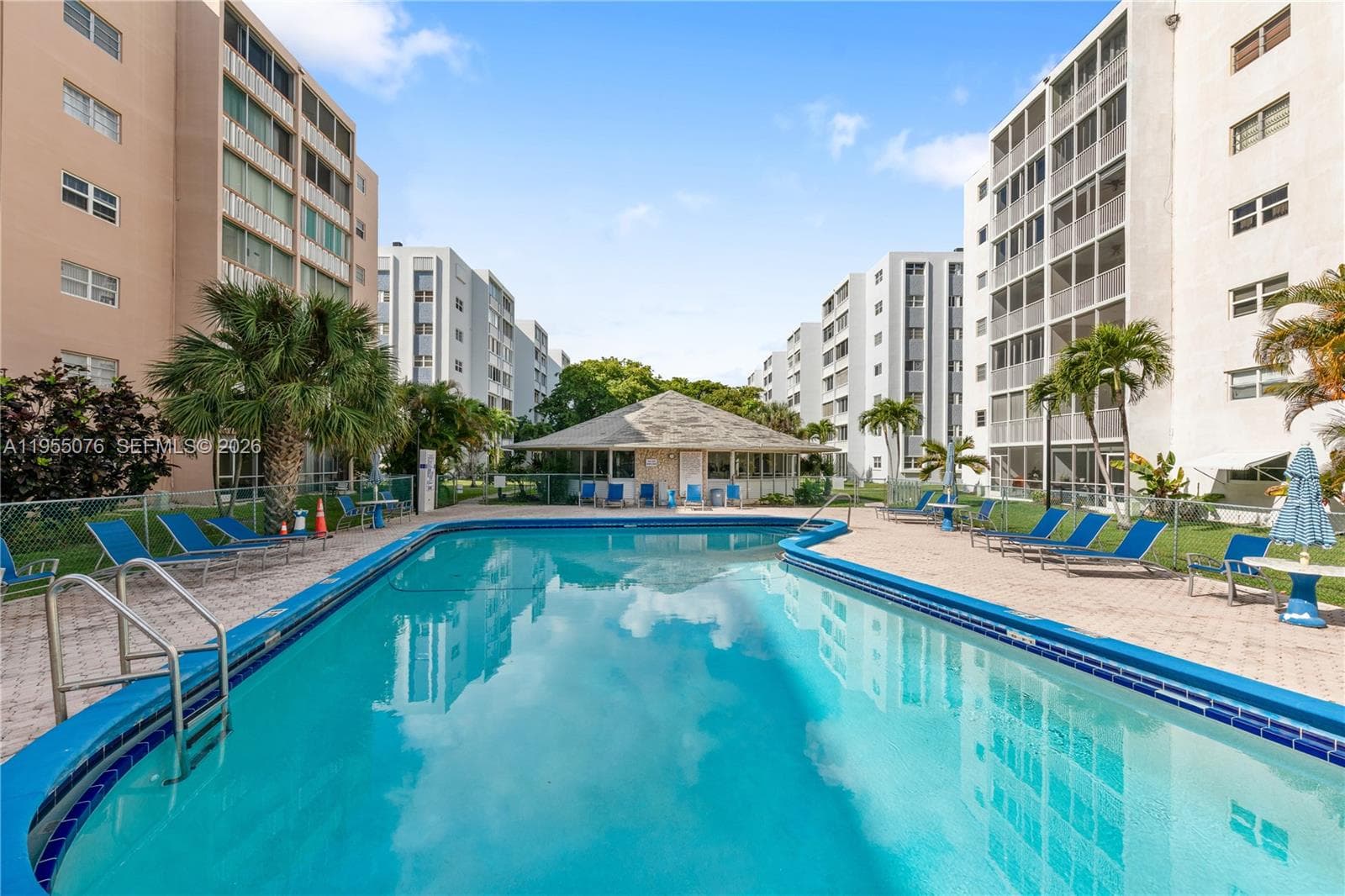 MEADOWBROOK TOWERS CONDO · #307 in Hallandale Beach - Photo 9
