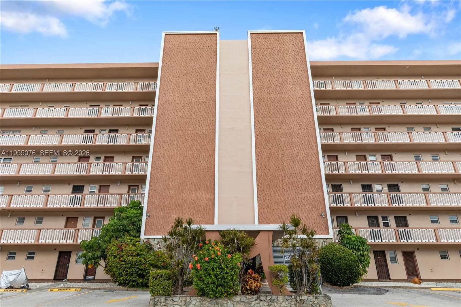 MEADOWBROOK TOWERS CONDO · #307 in Hallandale Beach - Photo 10