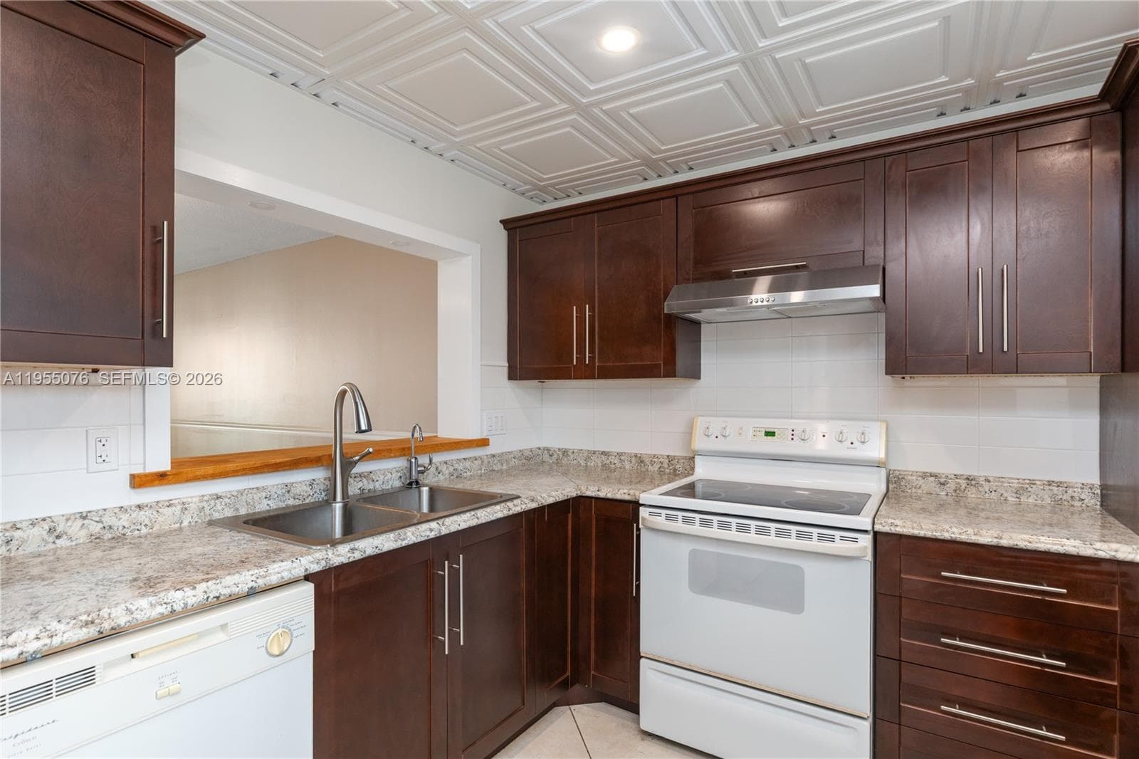 MEADOWBROOK TOWERS CONDO · #307 in Hallandale Beach - Photo 37