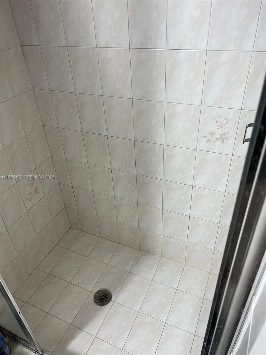 POINCIANA IS YT & RCQ CLU · #504 in Sunny Isles Beach - Photo 12