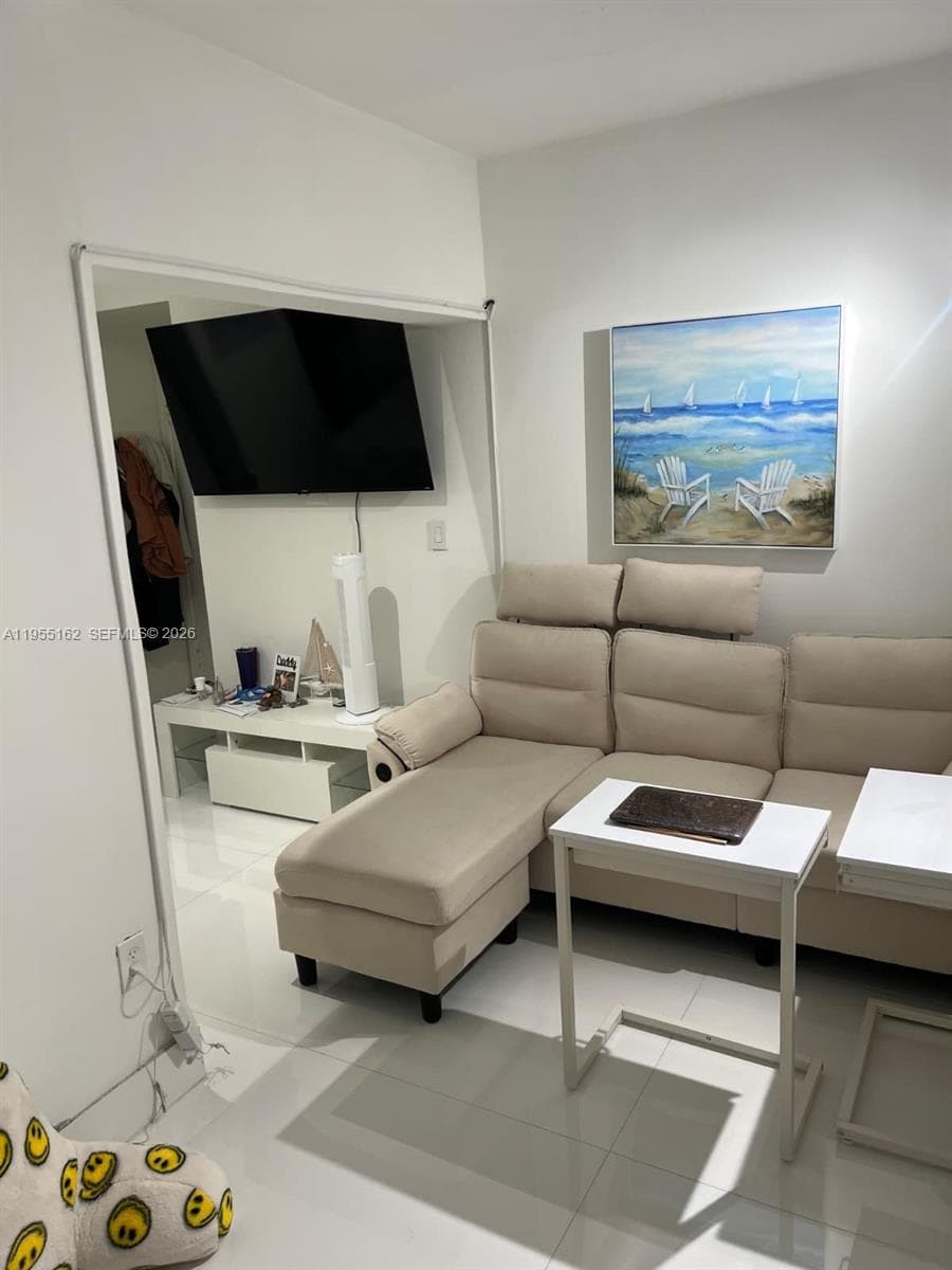 POINCIANA IS YT & RCQ CLU · #504 in Sunny Isles Beach - Photo 4