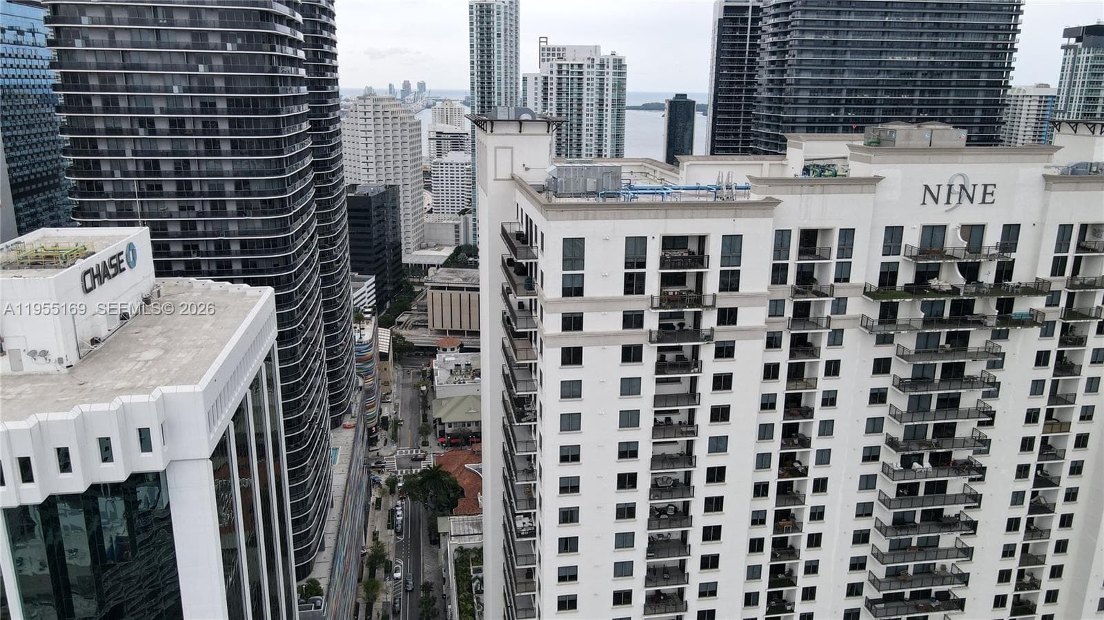 CASA GRANDE I TOWERS COND · #601 in Miami - Photo 16