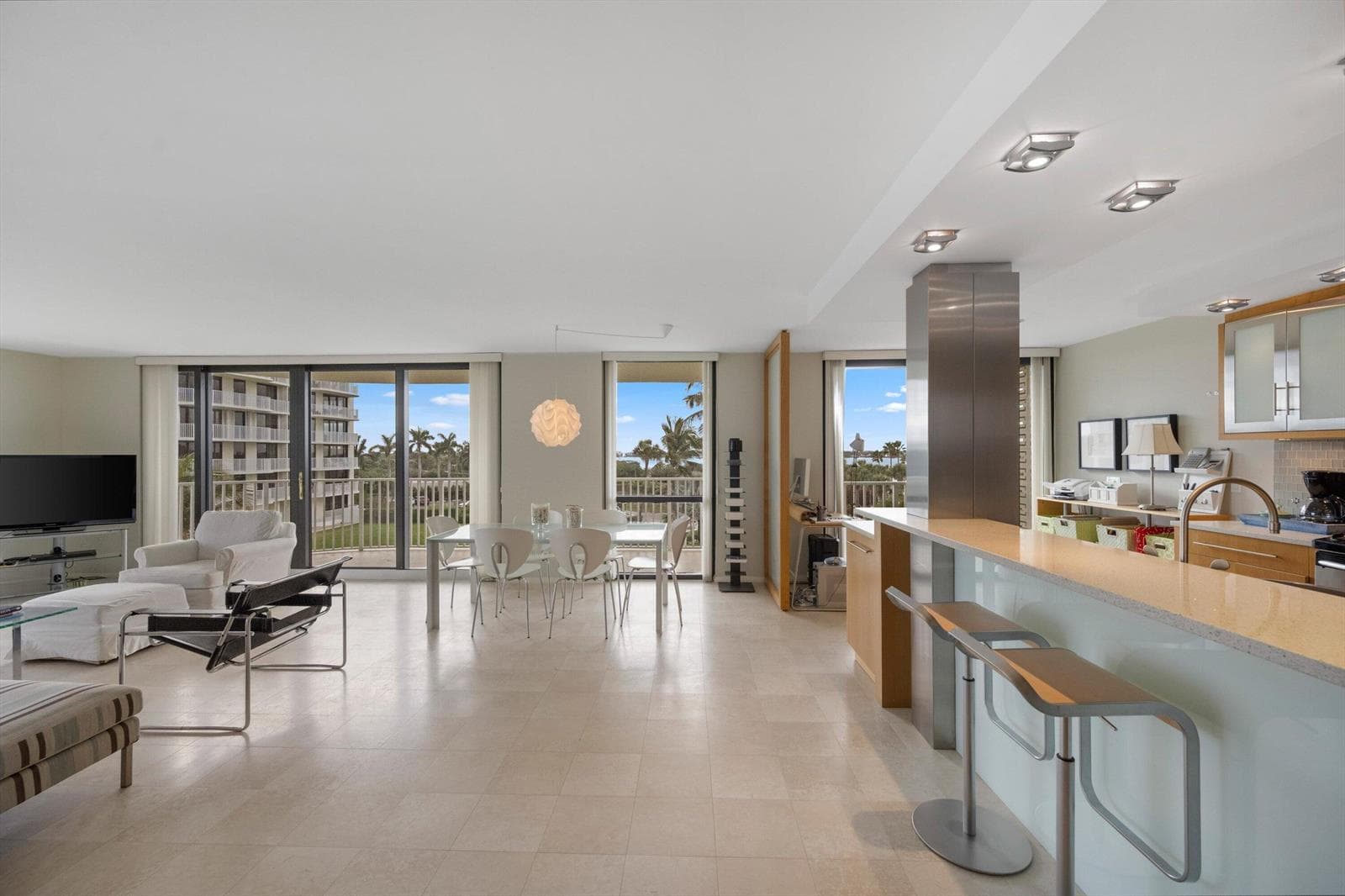 Kitchen/Living Room
