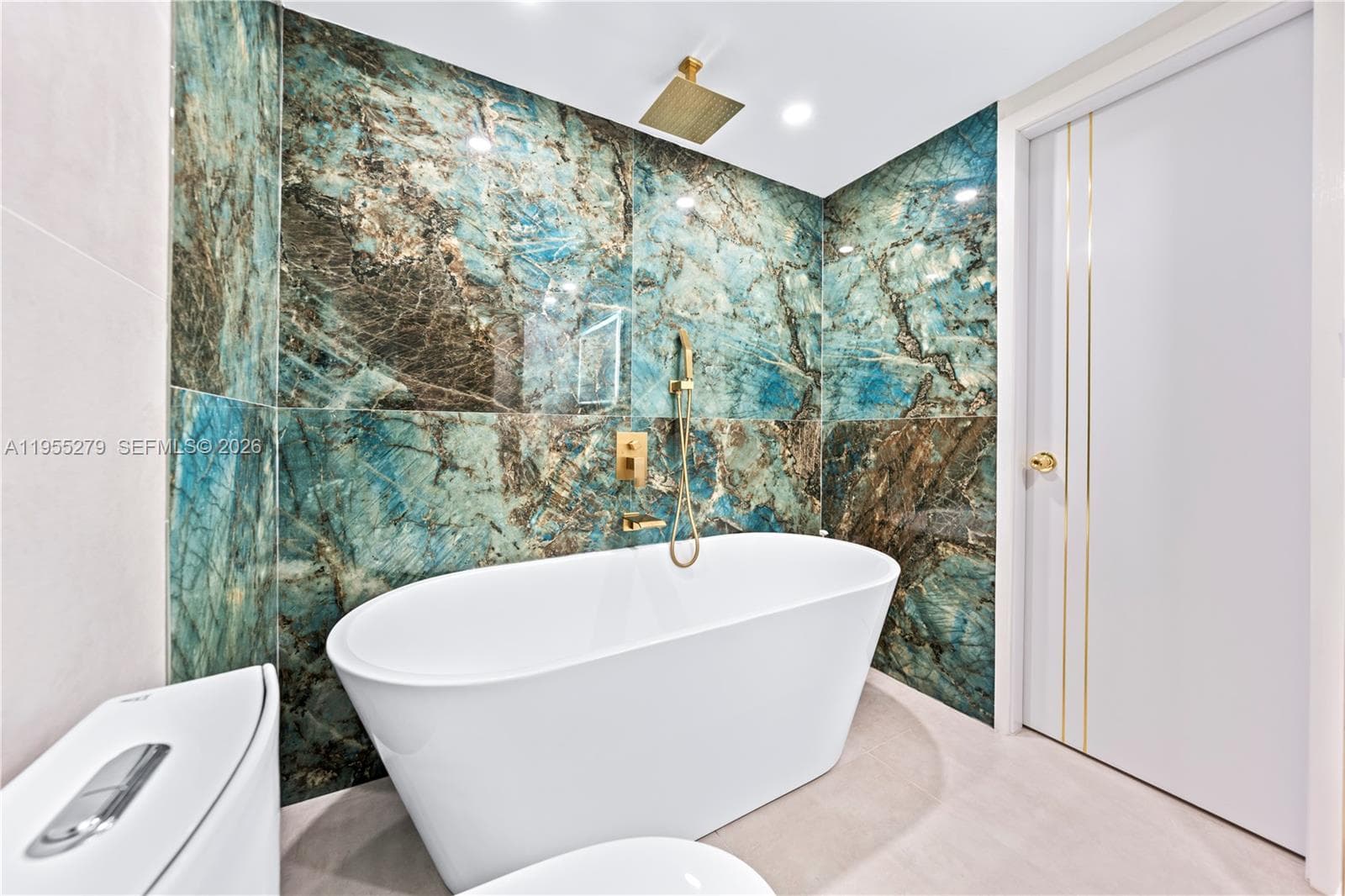 CORAL ISLE EAST · #406 in North Miami Beach - Photo 22