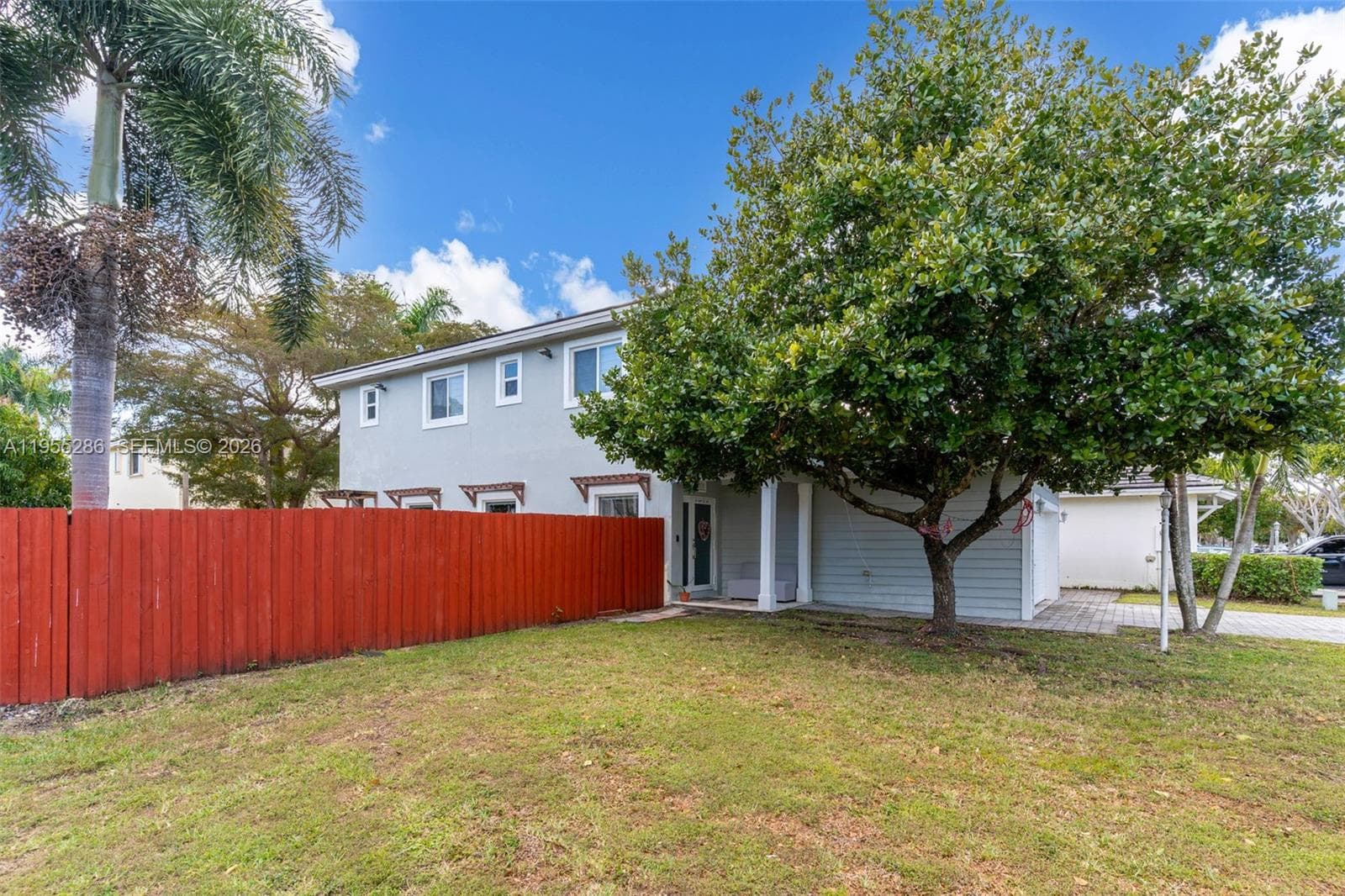 3176 NE 4 Street photo 3