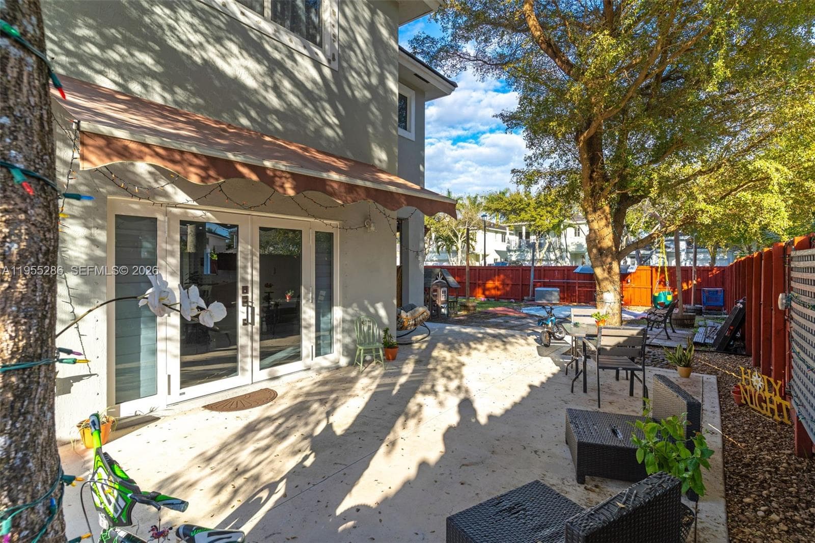 3176 NE 4 Street photo 30