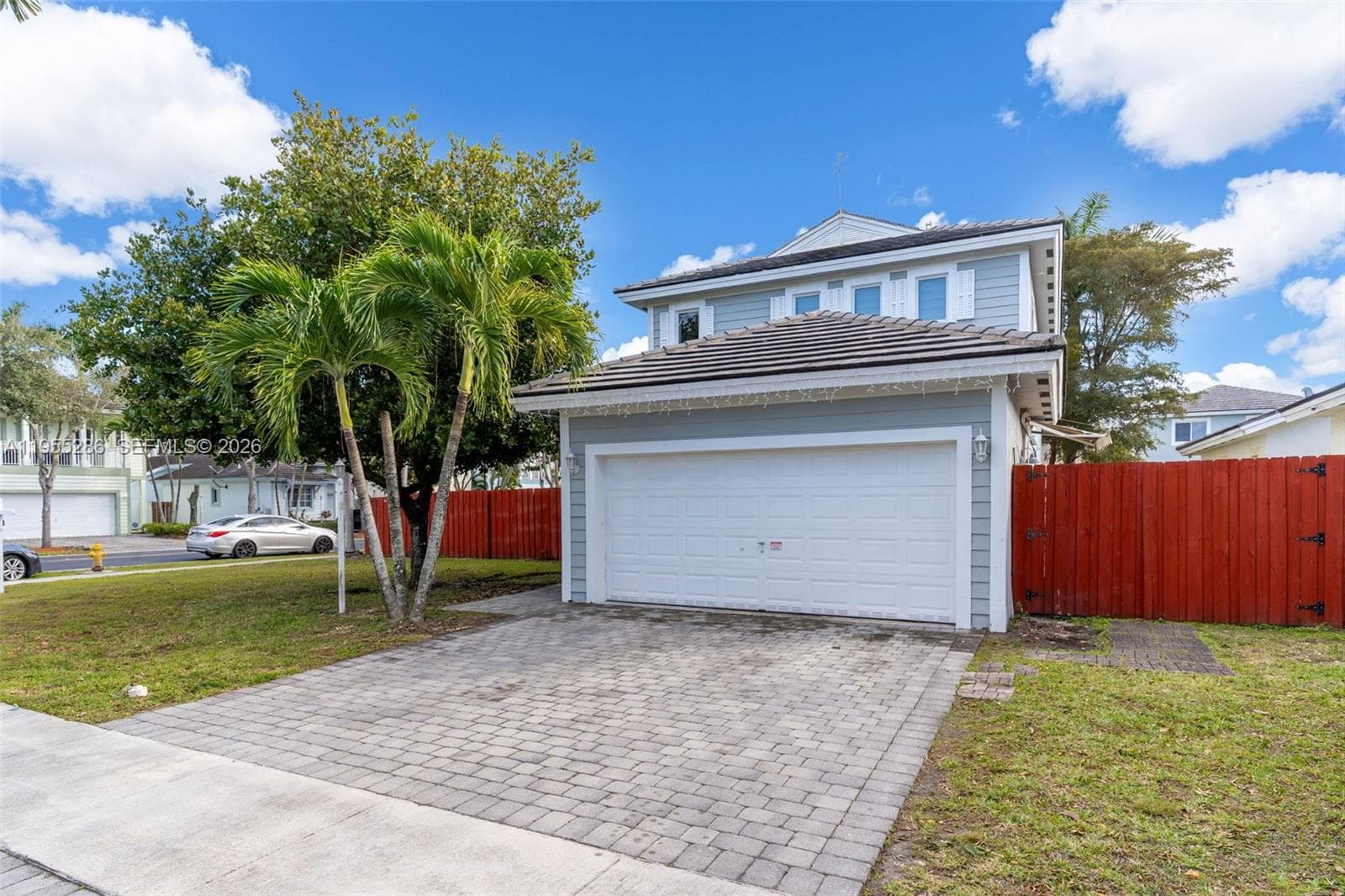3176 NE 4 Street photo 4