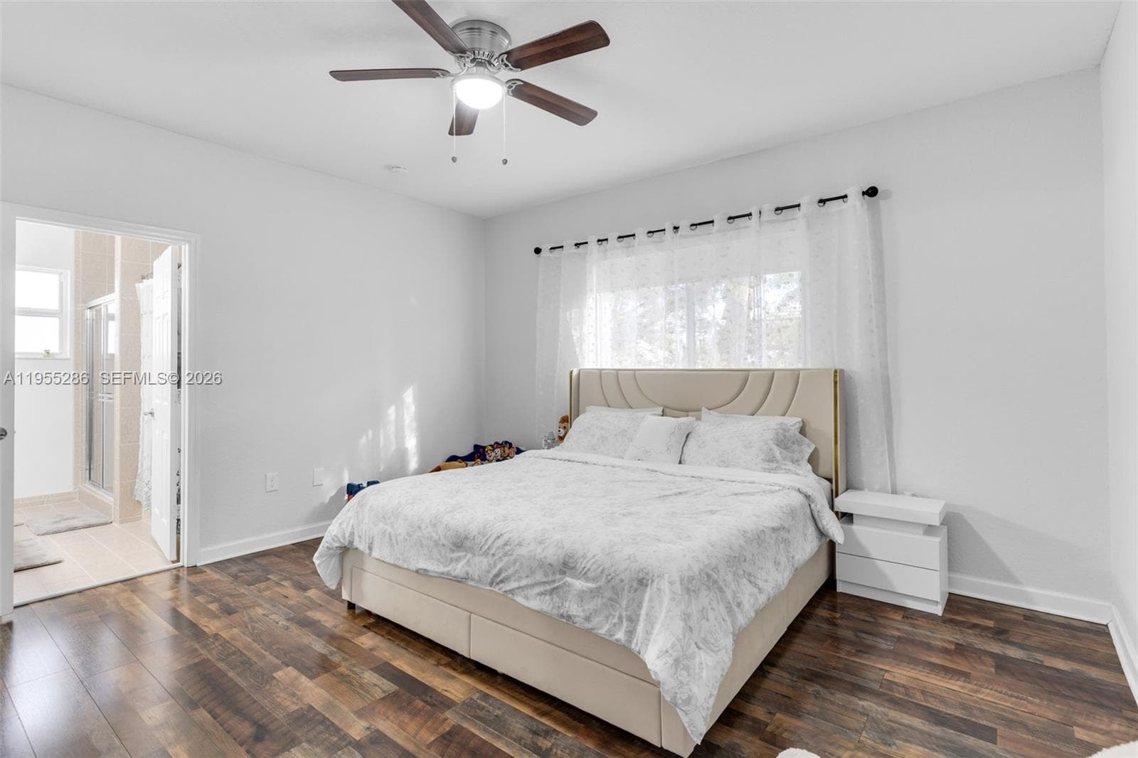 3176 NE 4 Street photo 21