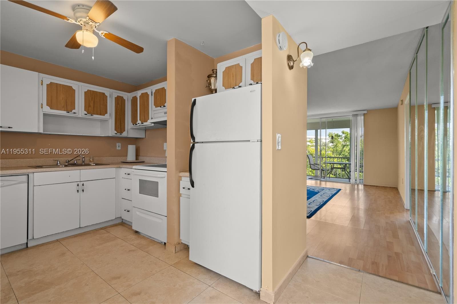 POINT EAST ONE CONDO-BLDG · #E312 in Aventura - Photo 3