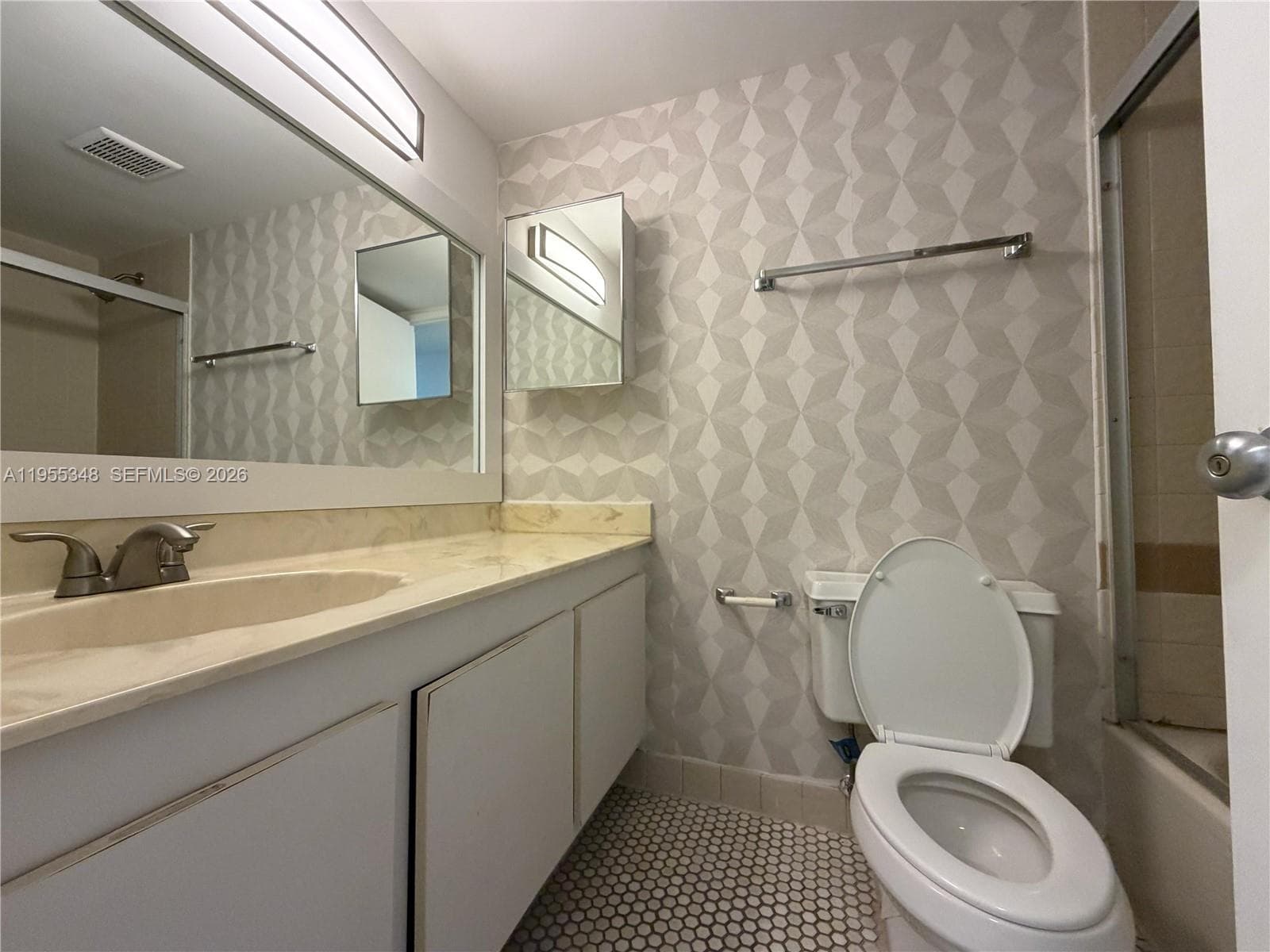 TOWER AT BISCAYNE COVE CO · #1405 in Aventura - Photo 10