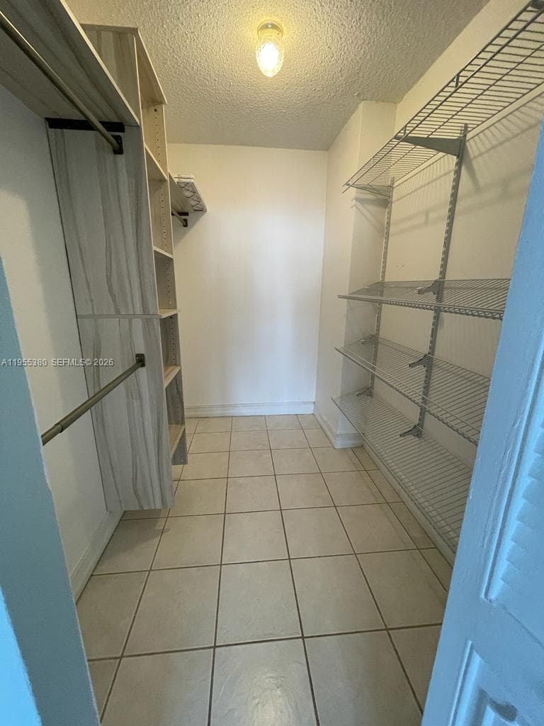 OCEANVIEW PARK CONDO · #1016 in Hallandale Beach - Photo 10