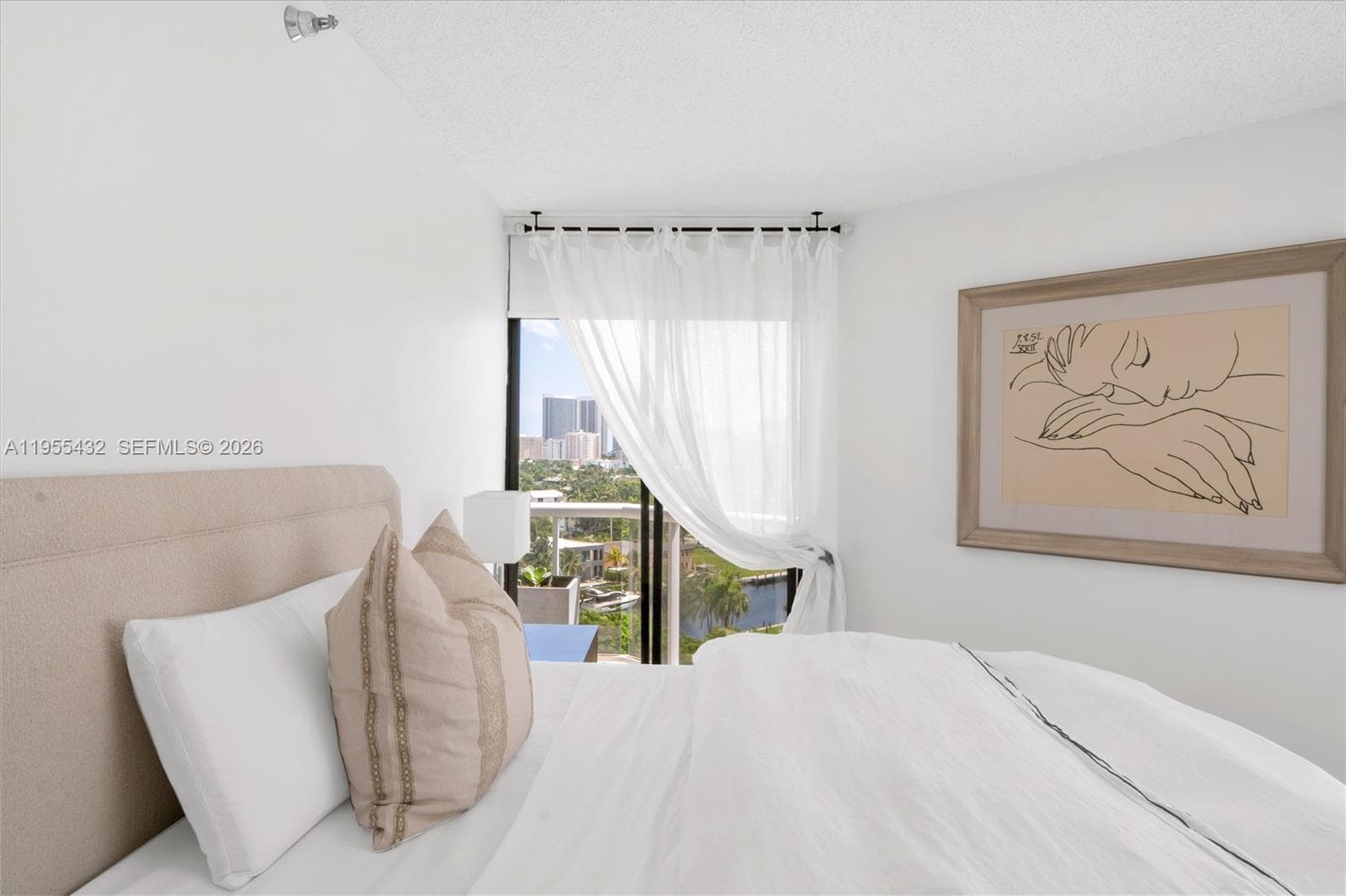 Main En-suite