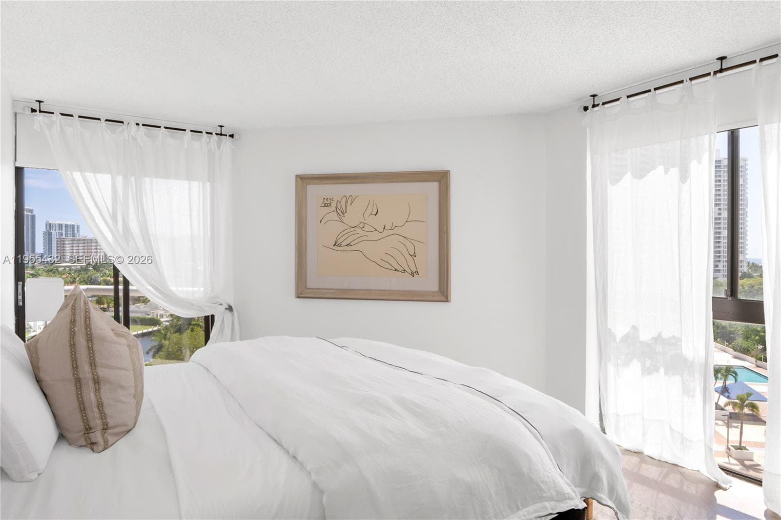 Main En-suite