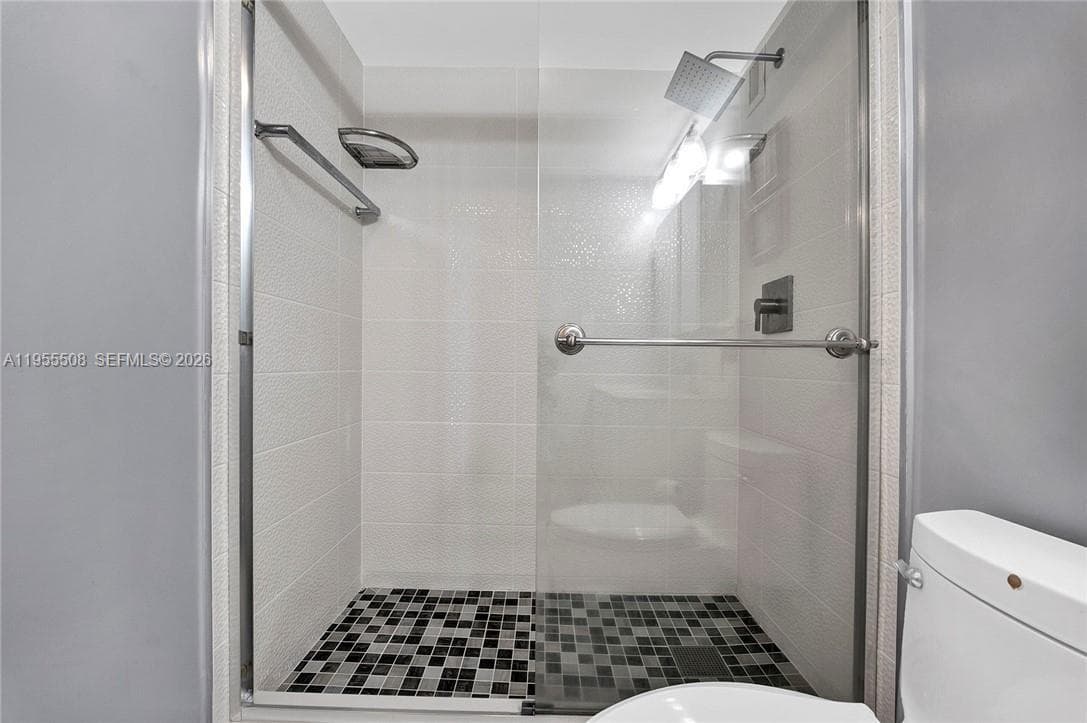 Trafalgar Towers · #1004 in Hollywood - Photo 19