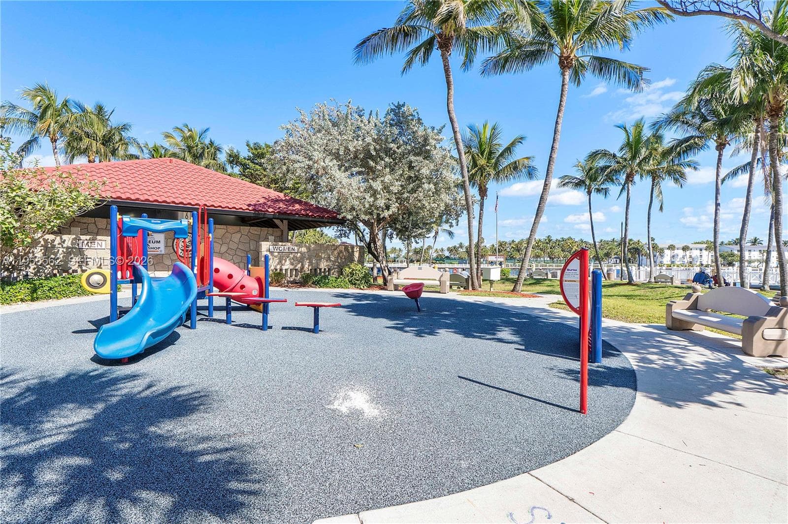 HILLSBORO LIGHT TOWERS · #806 in Pompano Beach - Photo 40
