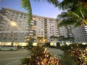 OCEAN VIEW TOWERS · #902 in Hallandale Beach - Photo 26