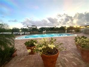 OCEAN VIEW TOWERS · #902 in Hallandale Beach - Photo 24