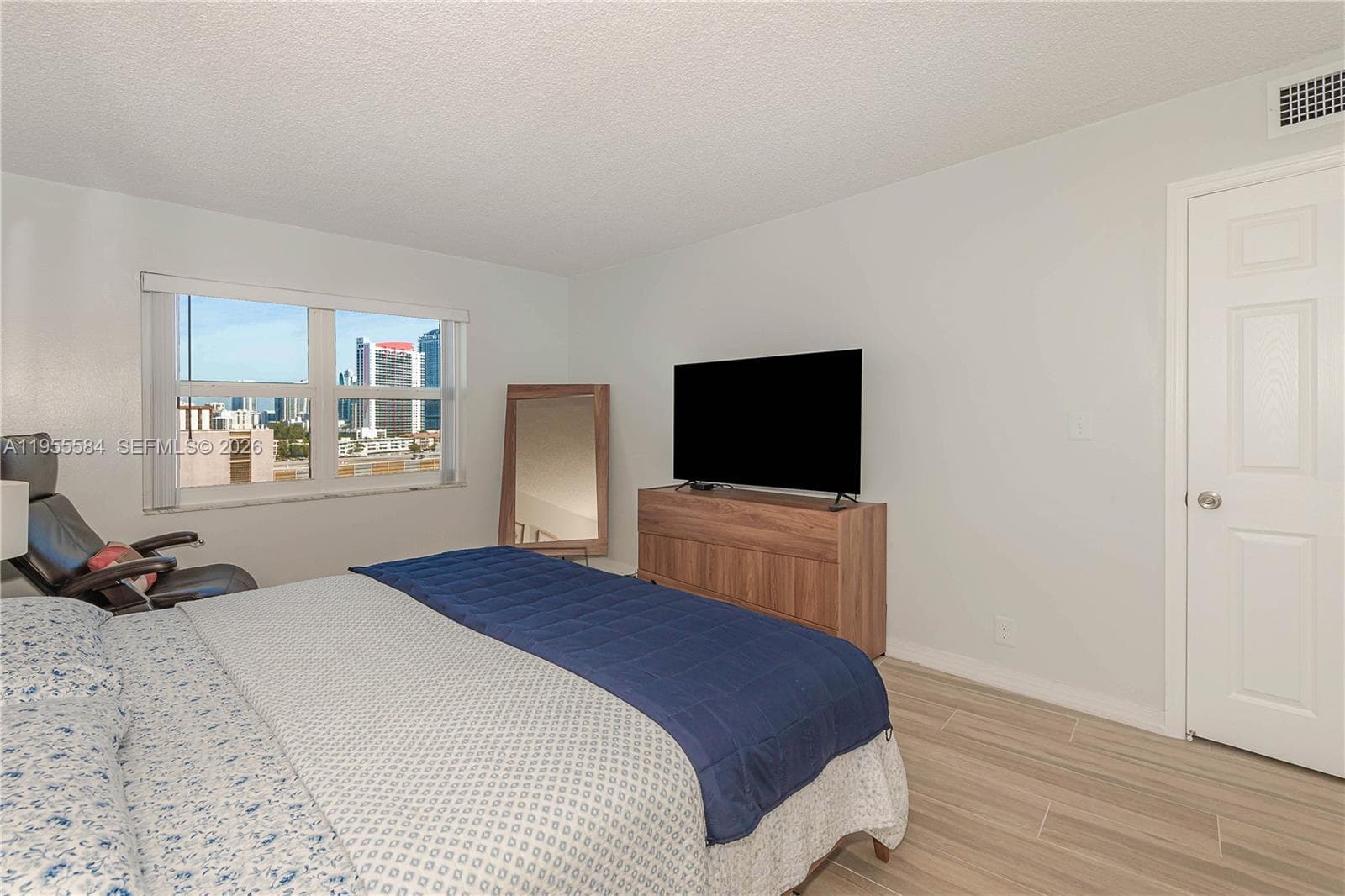 OCEAN VIEW TOWERS · #902 in Hallandale Beach - Photo 11