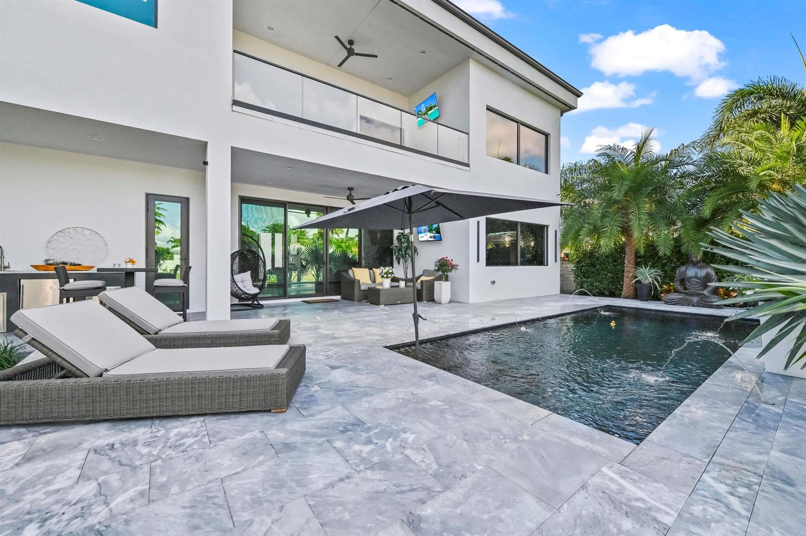 53 Swimming Pool 05