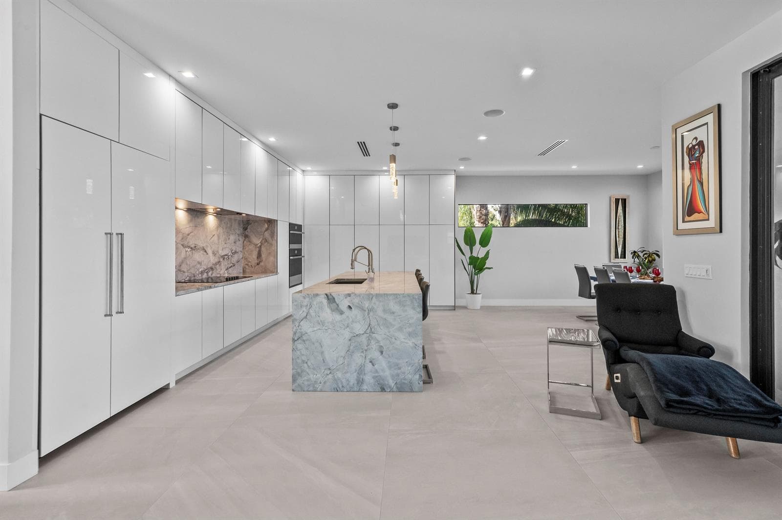 10 Kitchen 01