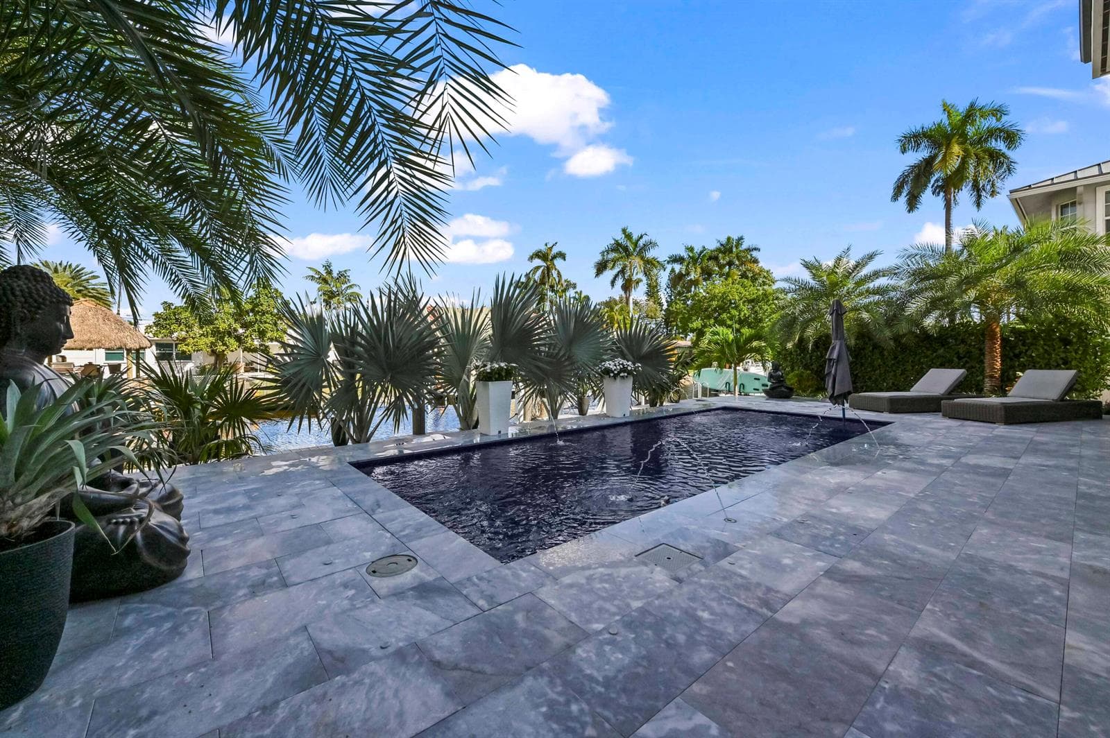 50 Swimming Pool 02
