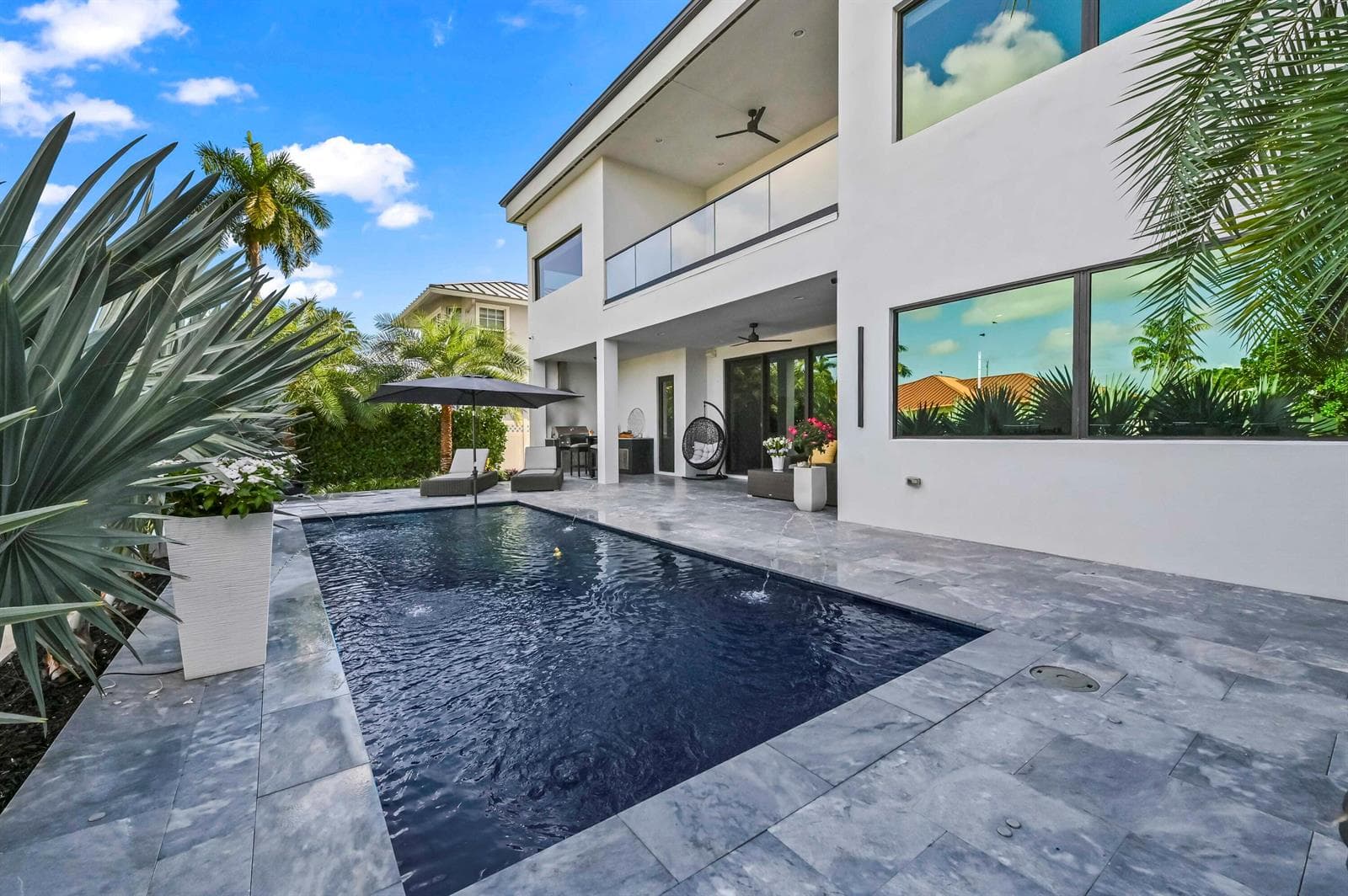 51 Swimming Pool 03
