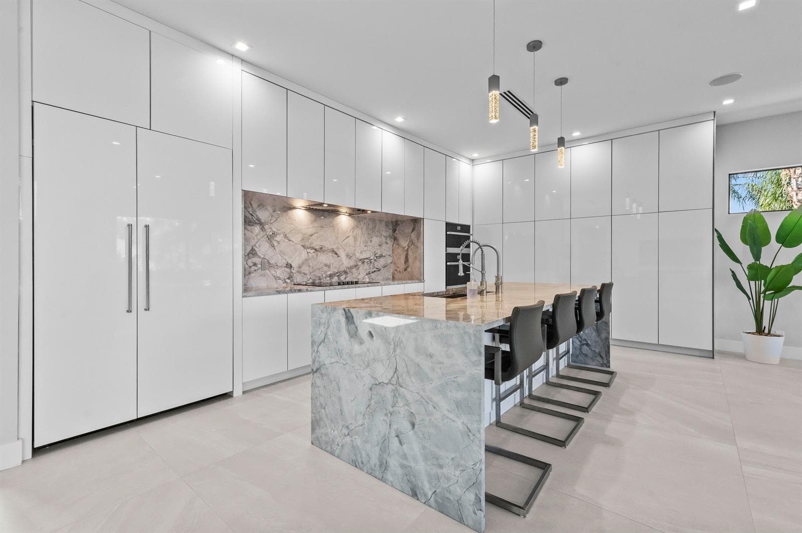 11 Kitchen 02