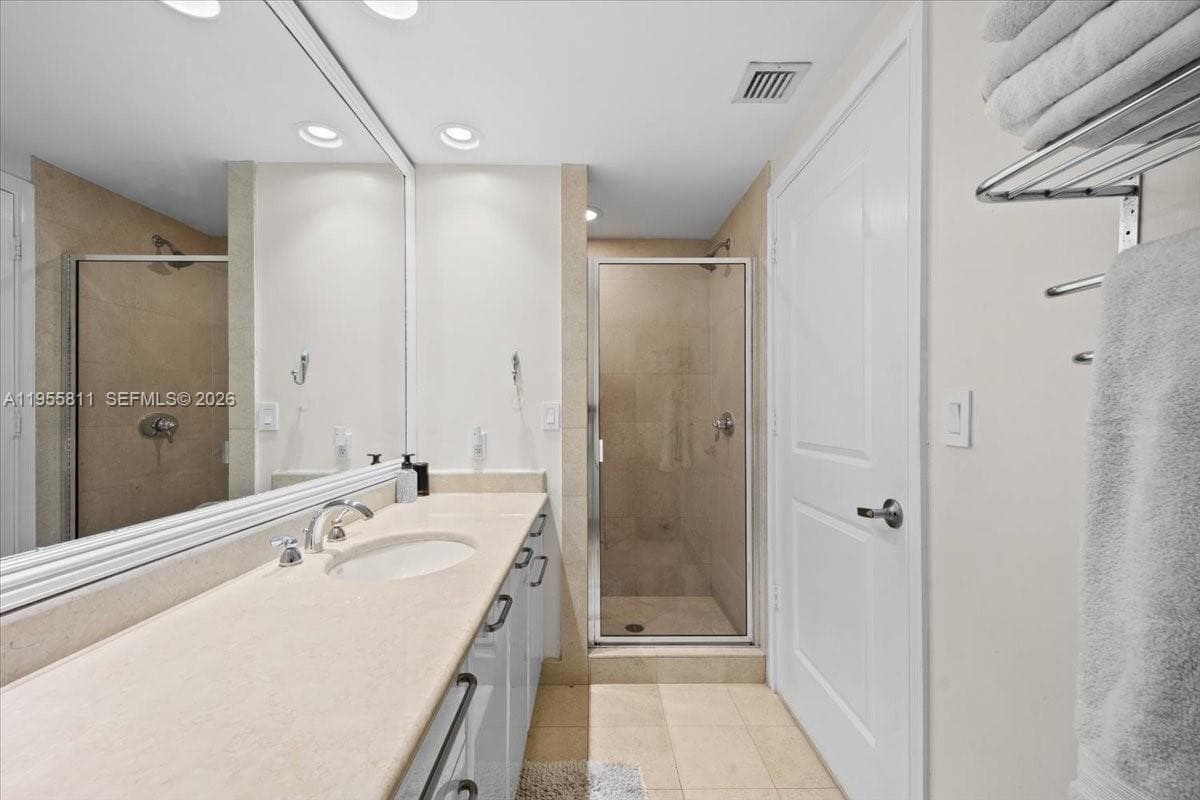 OCEAN PALMS CONDO · #3003 in Hollywood - Photo 36