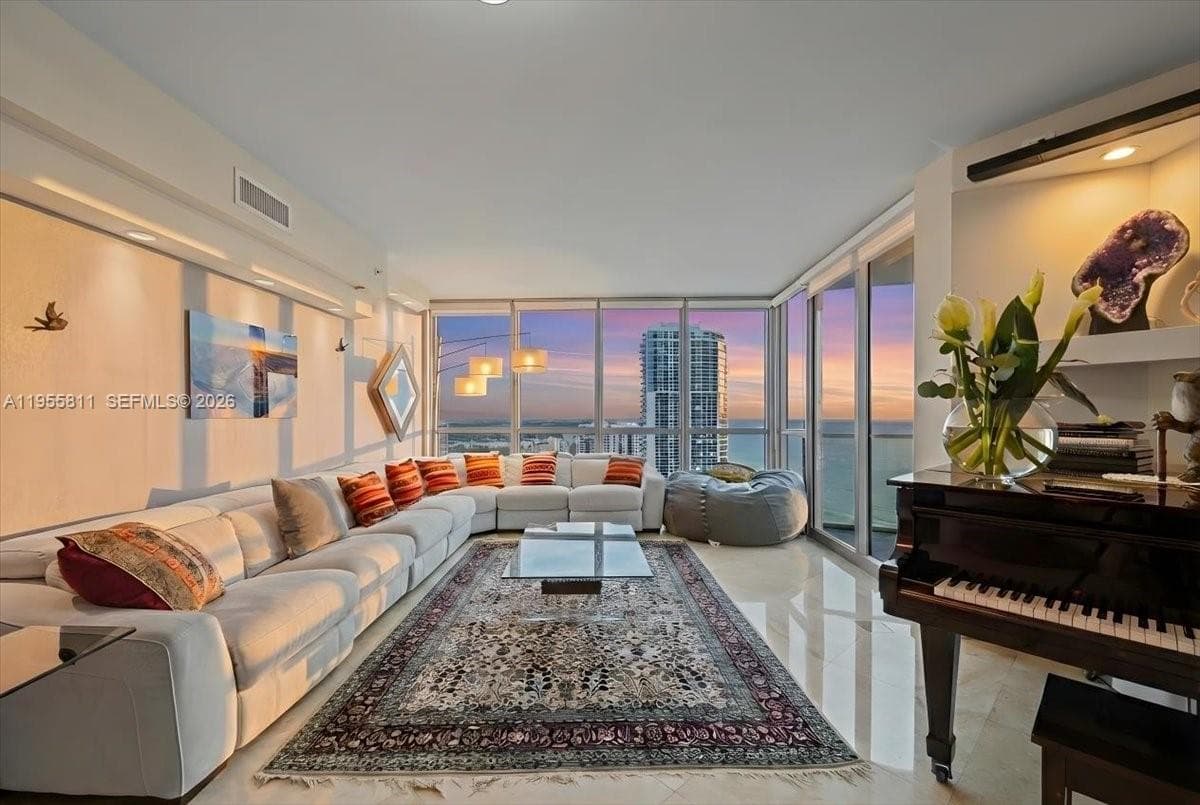 OCEAN PALMS CONDO · #3003 in Hollywood - Photo 9