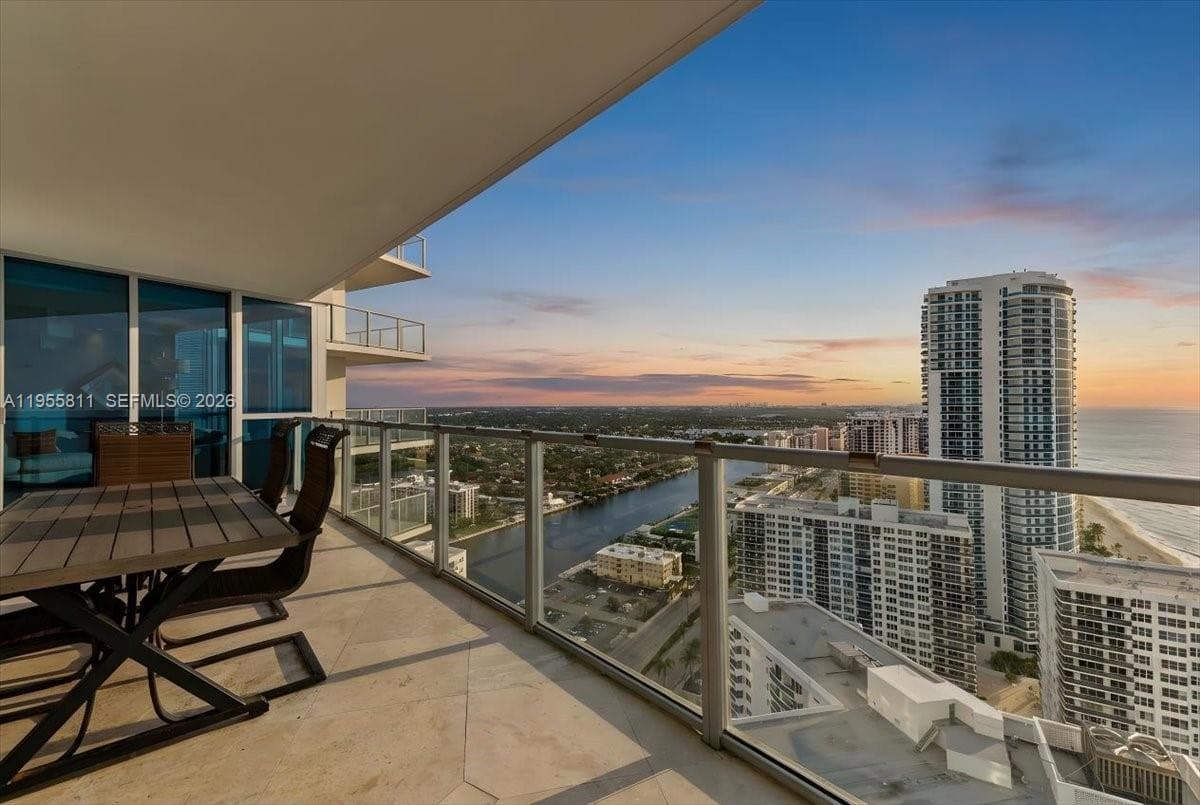 OCEAN PALMS CONDO · #3003 in Hollywood - Photo 11