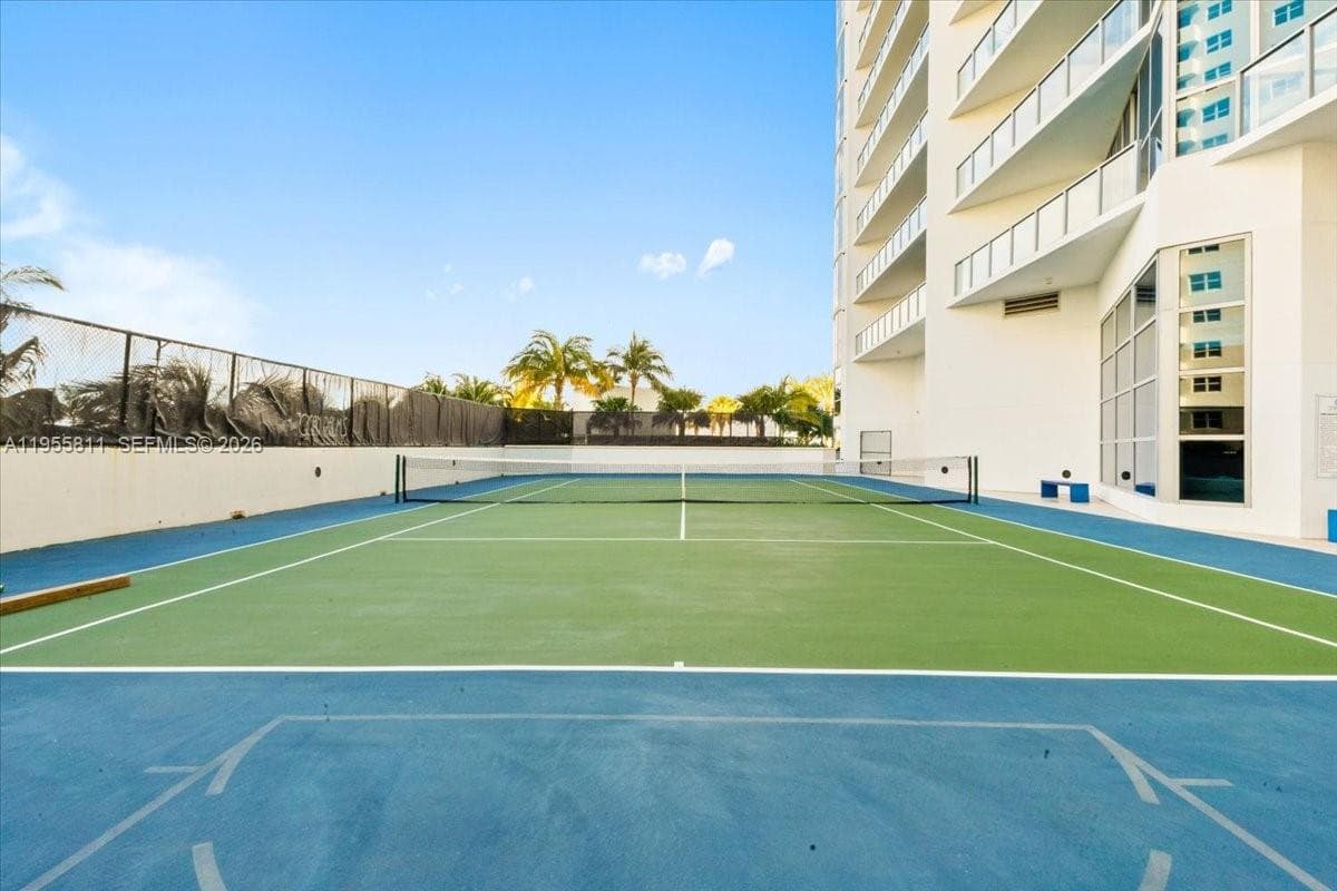 OCEAN PALMS CONDO · #3003 in Hollywood - Photo 68