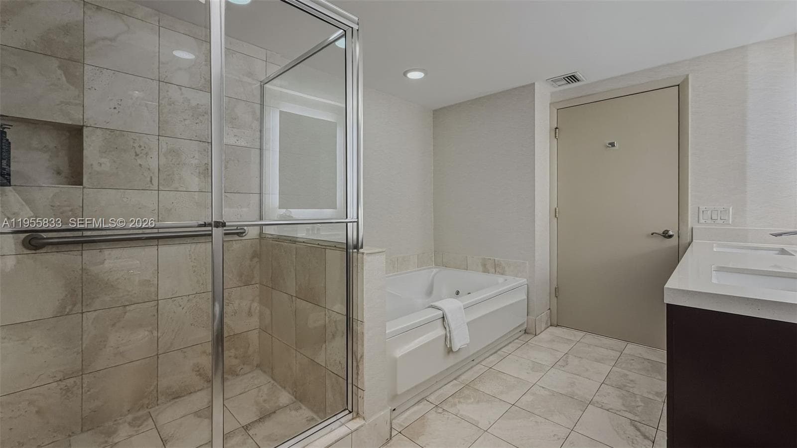 Ocean Point Beach Club · #2401 in Sunny Isles Beach - Photo 25